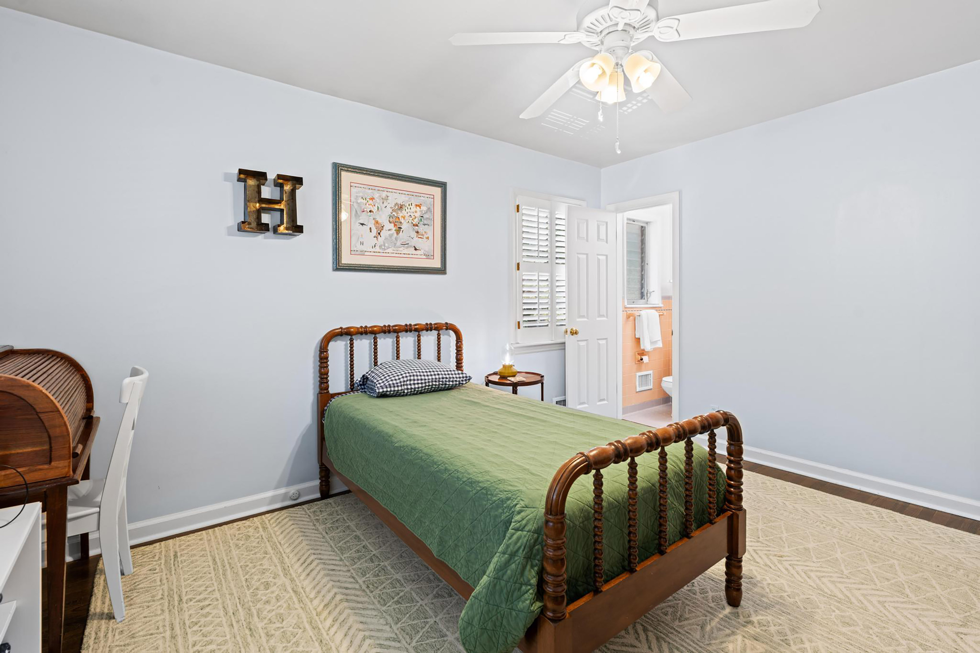  Lovely Ranch Home with Striking Curb Appeal and Modern Updates - 物件實景