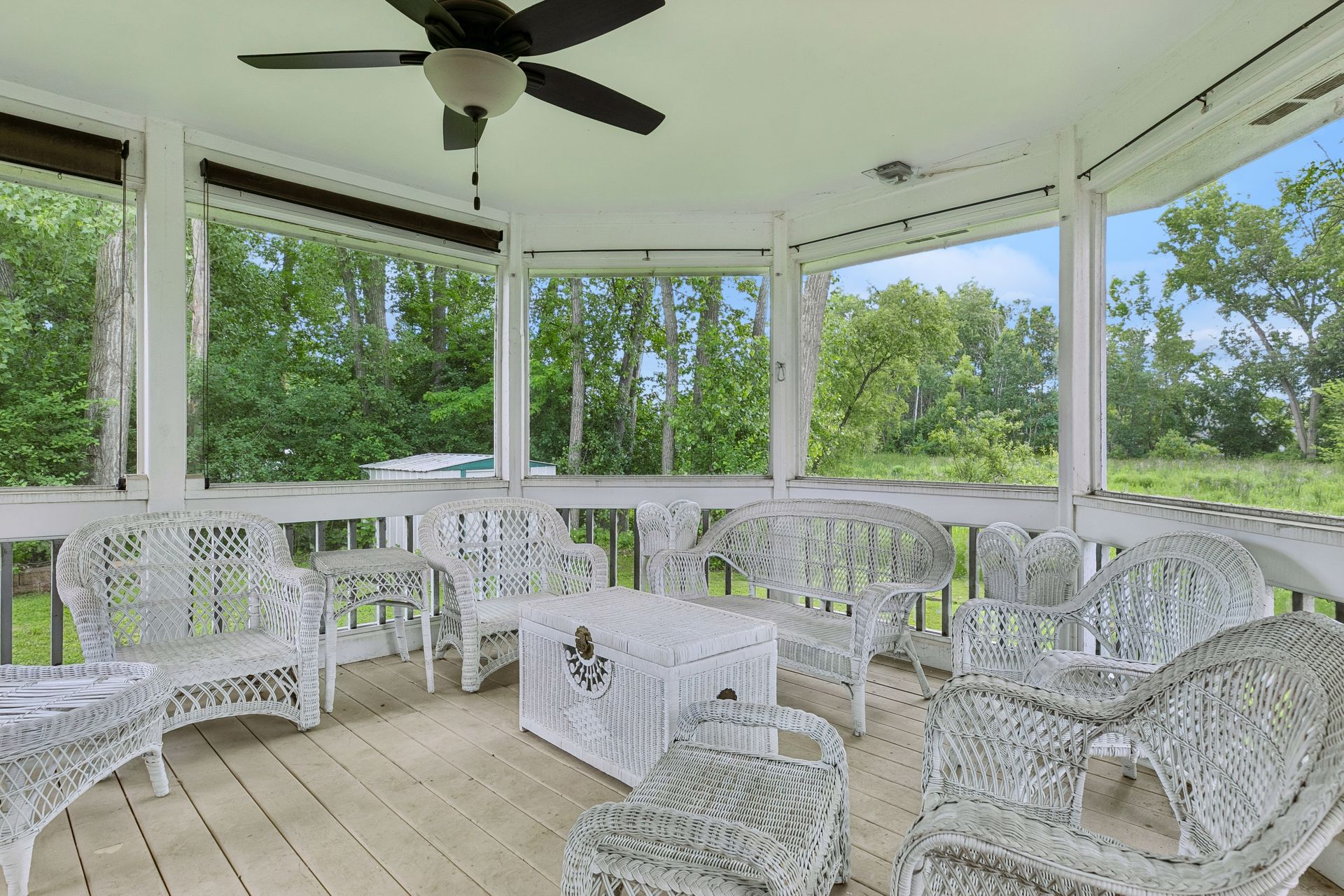  Beautifully Designed Living Near Bald Eagle Lake - 物件實景