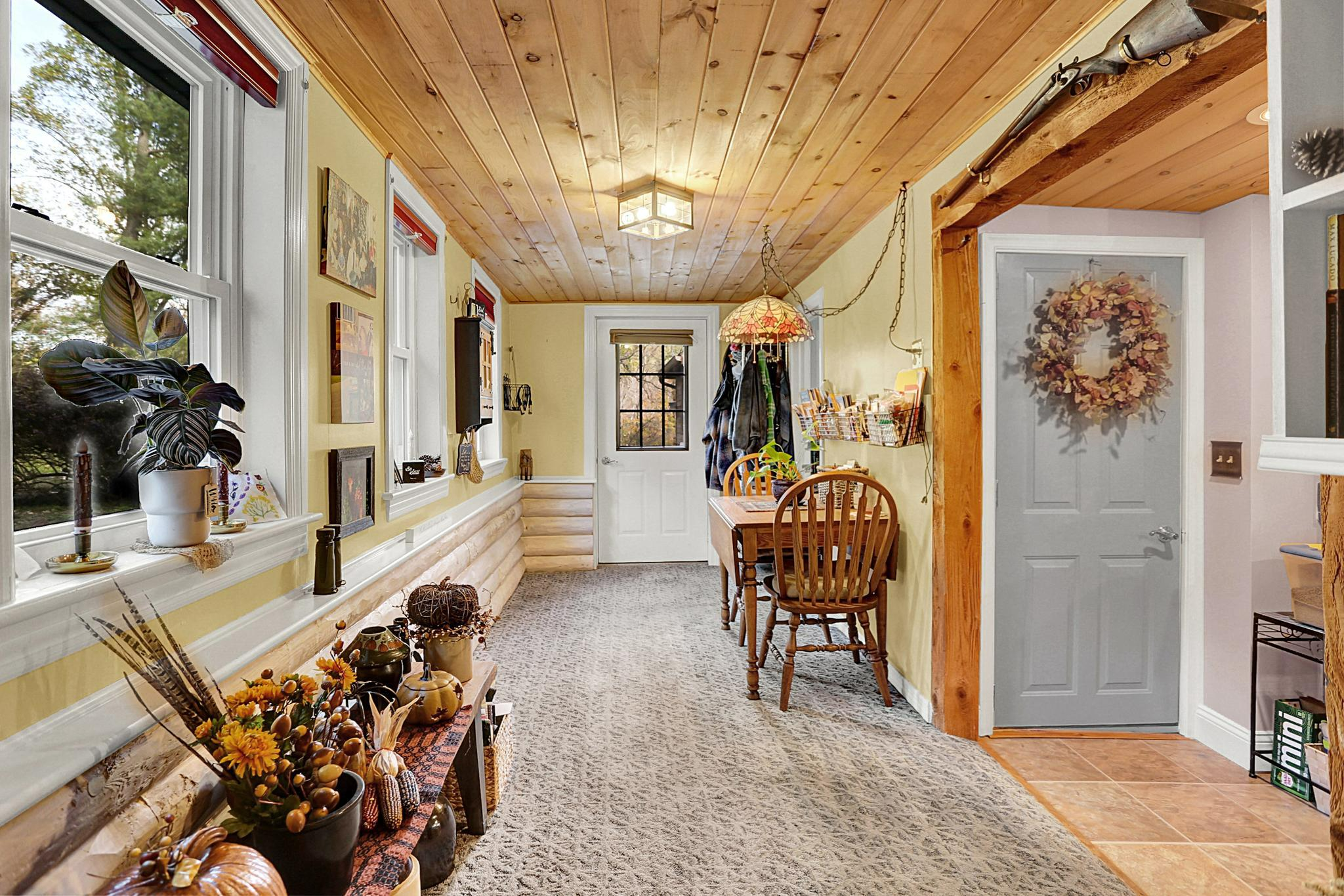 Thompsontown, Pennsylvania, 17094, United States, 4 Bedrooms Bedrooms, ,3 BathroomsBathrooms,Residential,For Sale,1981637