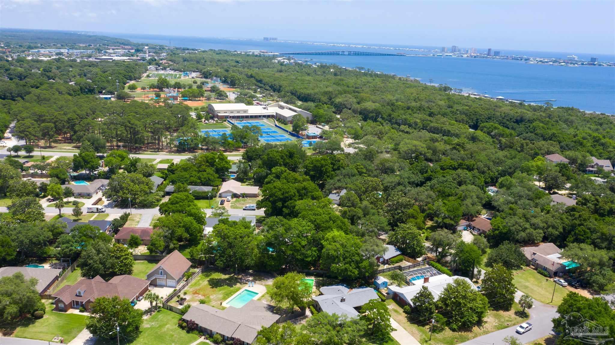 Gulf Breeze, Florida, 32561, United States, 3 Bedrooms Bedrooms, ,3 BathroomsBathrooms,Residential,For Sale,1842112