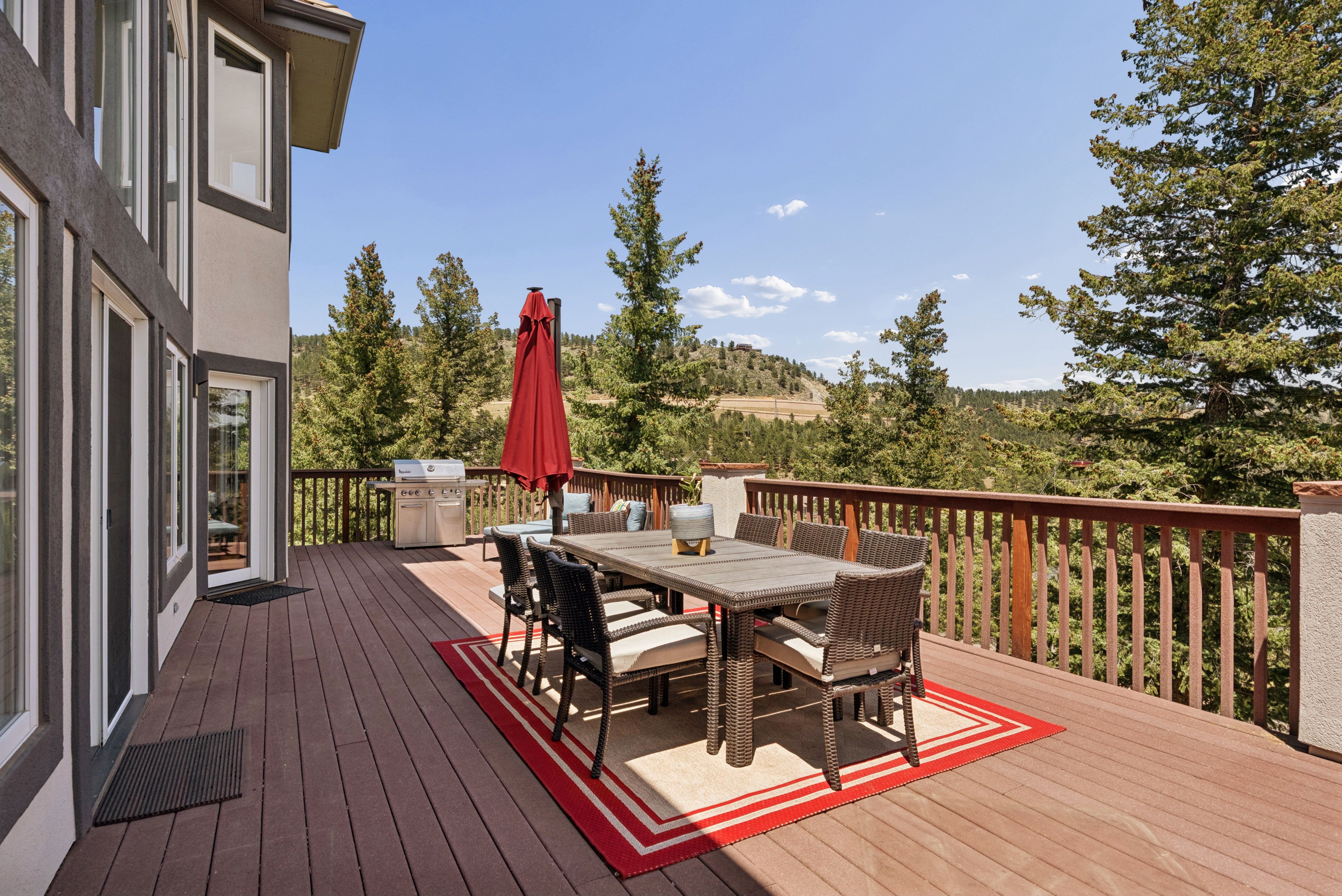  Mountain Contemporary in Highly Desirable Ridge at Hiwan - 物件實景