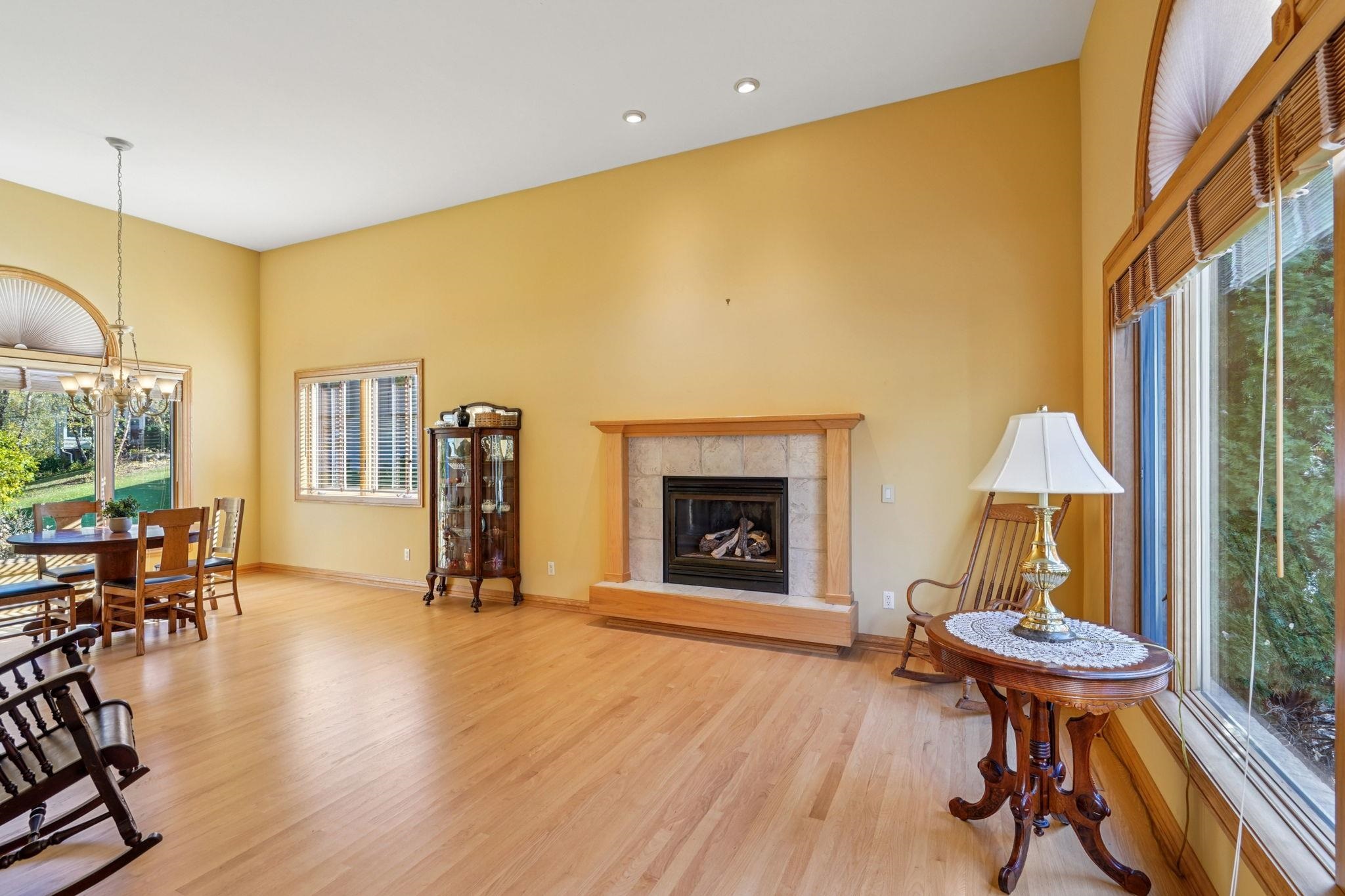 Waunakee, Wisconsin, 53597, United States, 4 Bedrooms Bedrooms, ,4 BathroomsBathrooms,Residential,For Sale,1987992