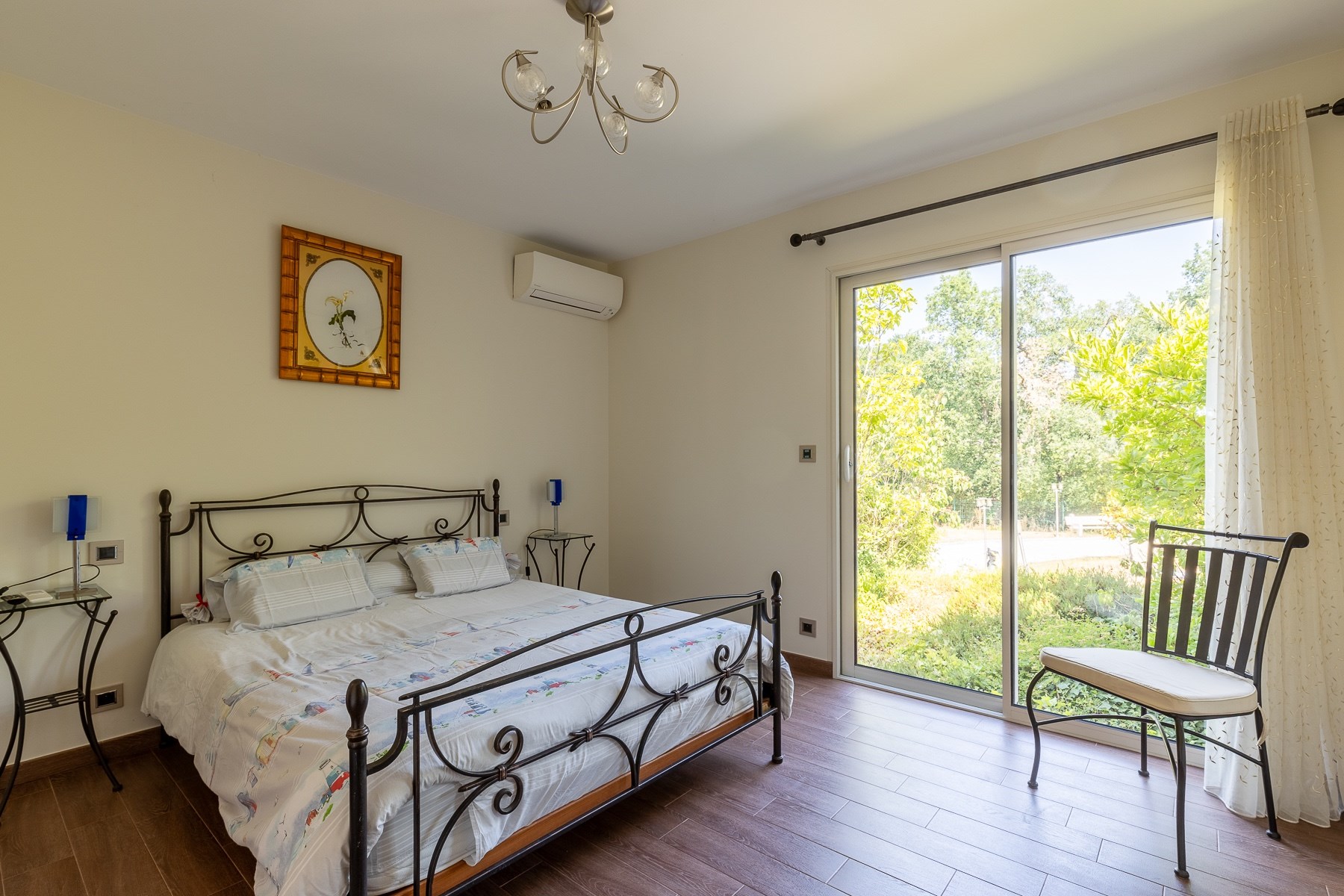  A superb, recently built property with exceptional features. - 物件實景