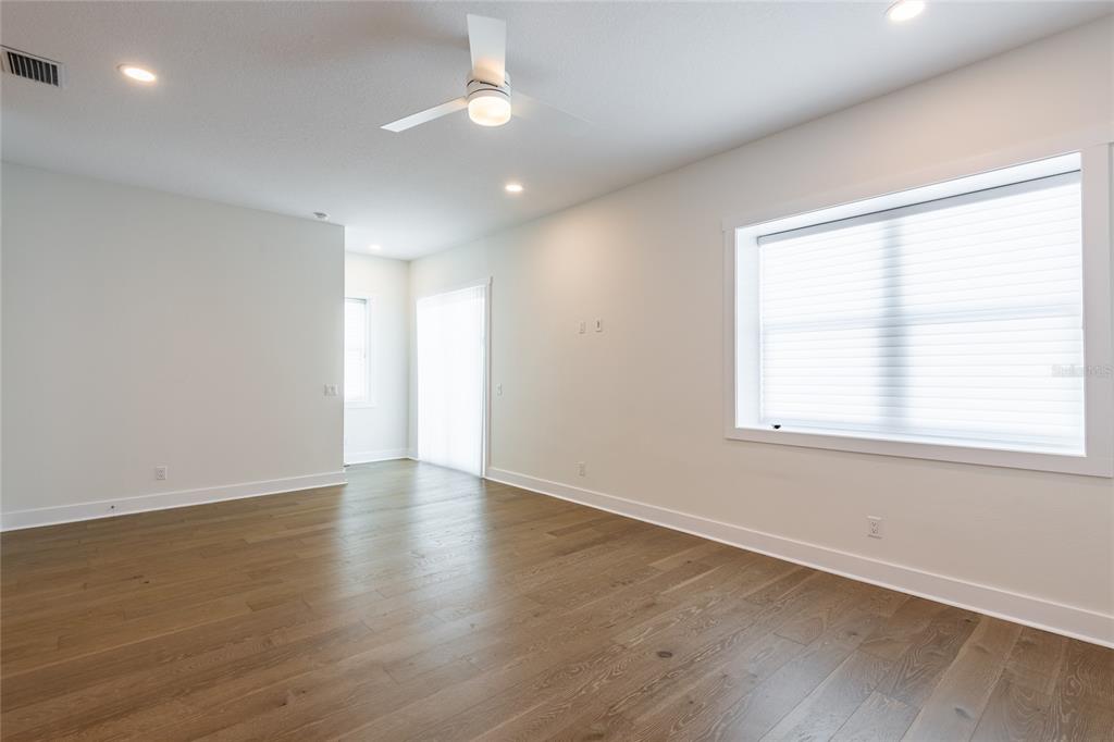 Dunedin, Florida, 34698, United States, 3 Bedrooms Bedrooms, ,3 BathroomsBathrooms,Residential,For Sale,1975288