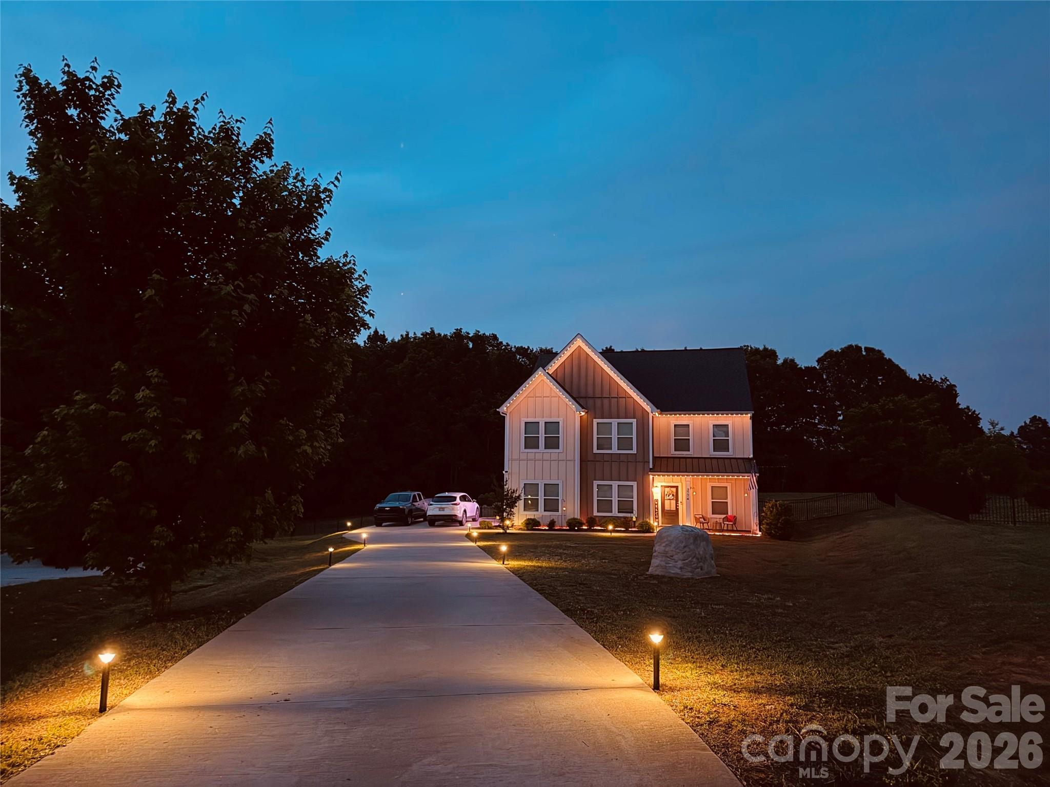 Maiden, North Carolina, 28650, United States, 4 Bedrooms Bedrooms, ,4 BathroomsBathrooms,Residential,For Sale,2048449