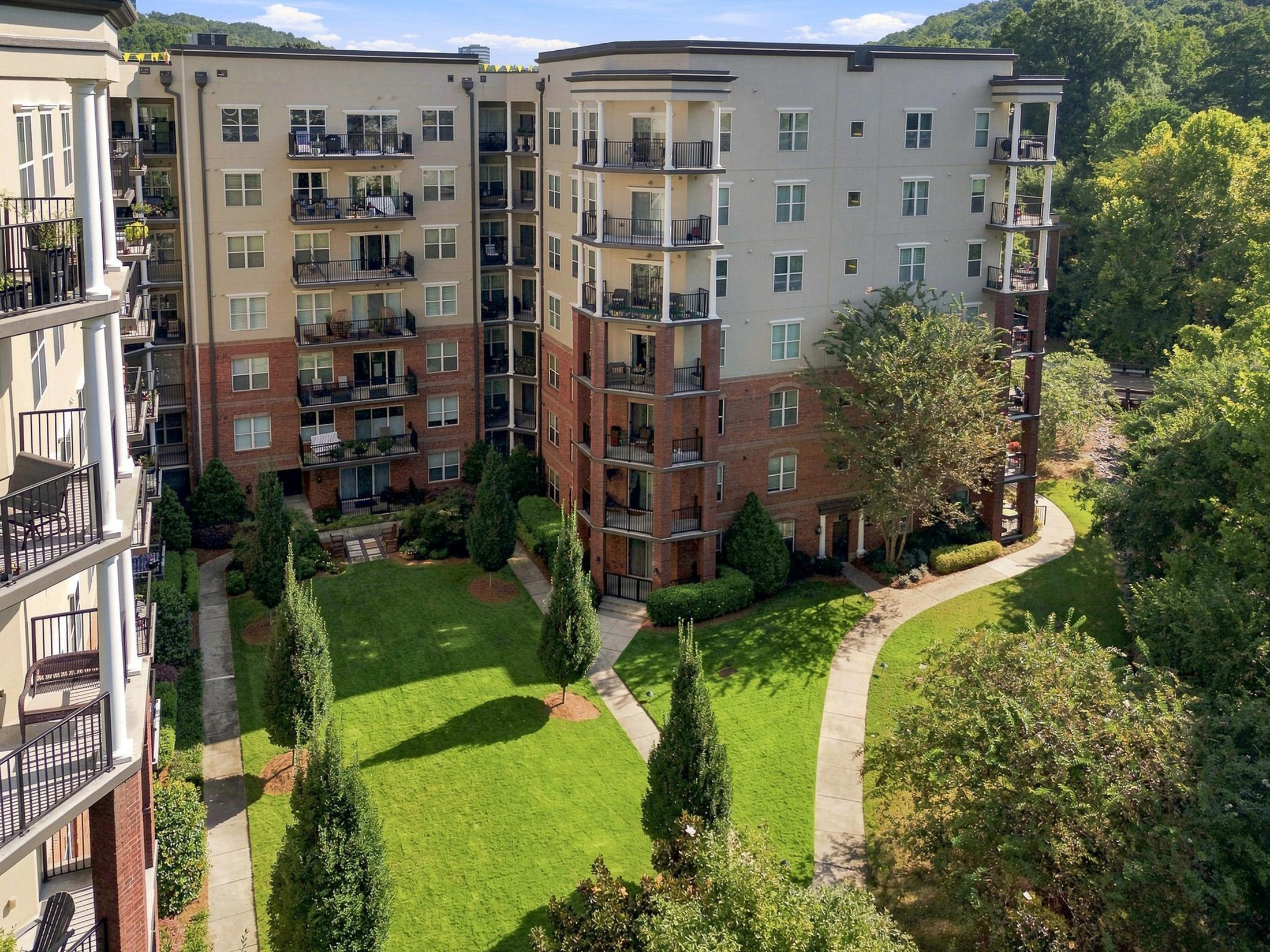  Rare Turn-key Riverfront Living - 物件實景