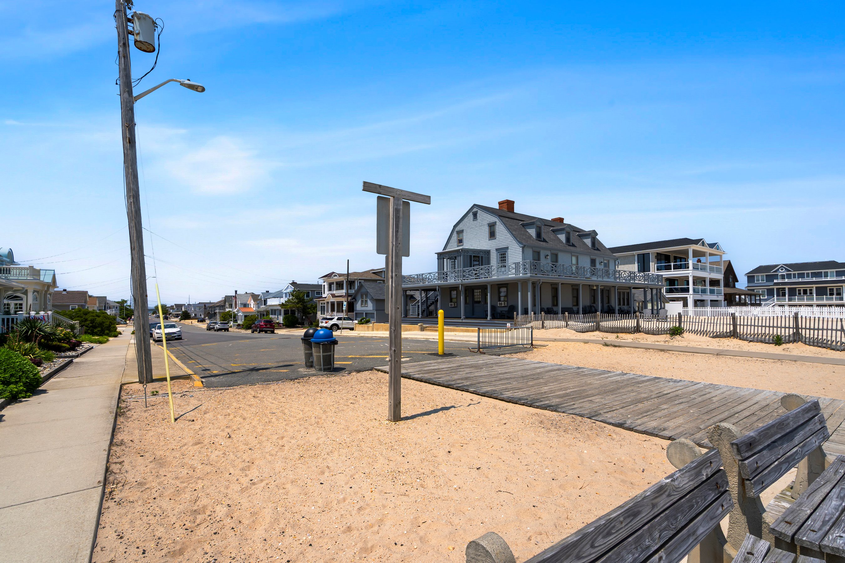 Lavallette, New Jersey, 08735, United States, 2 Bedrooms Bedrooms, ,2 BathroomsBathrooms,Residential,For Sale,2001933