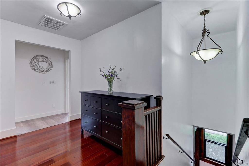 Los ANgeles, California, 90004, United States, 5 Bedrooms Bedrooms, ,2 BathroomsBathrooms,Residential,For Sale,1756474