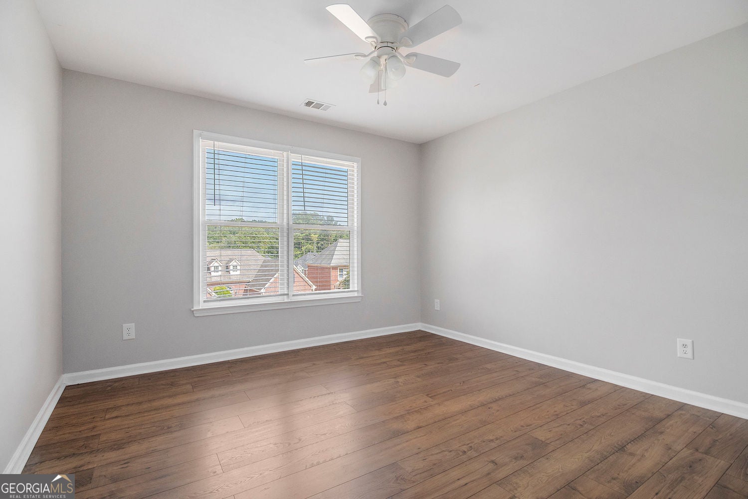 Johns Creek, Georgia, 30005, United States, 7 Bedrooms Bedrooms, ,5 BathroomsBathrooms,Residential,For Sale,1951994