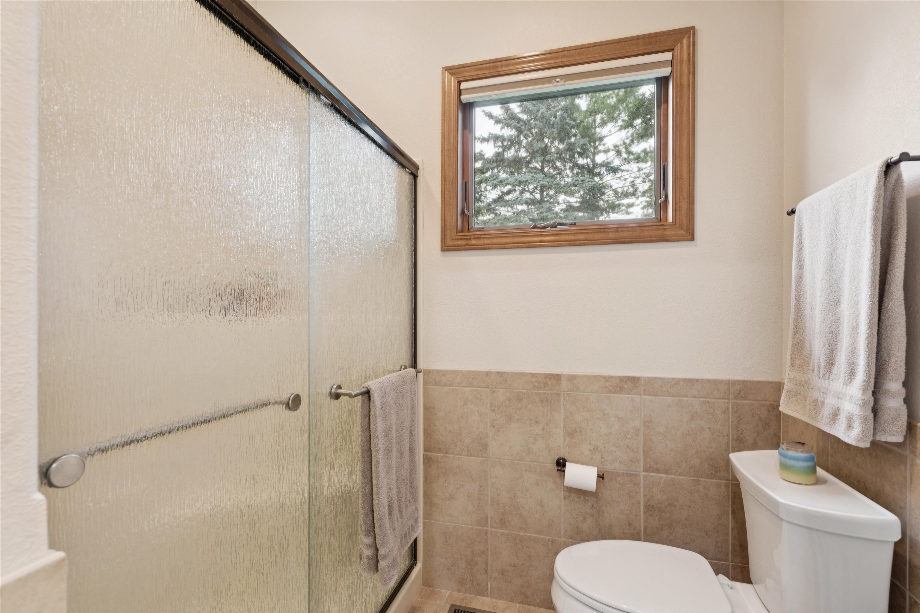 NEENAH, Wisconsin, 54956, United States, 3 Bedrooms Bedrooms, ,2 BathroomsBathrooms,Residential,For Sale,1913087