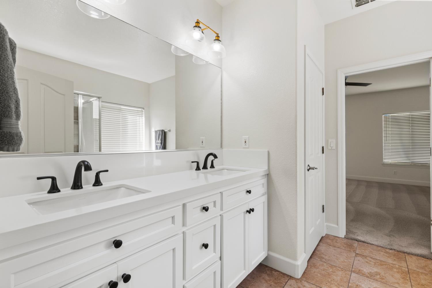 Yuba City, California, 95993, United States, 4 Bedrooms Bedrooms, ,2 BathroomsBathrooms,Residential,For Sale,1981154