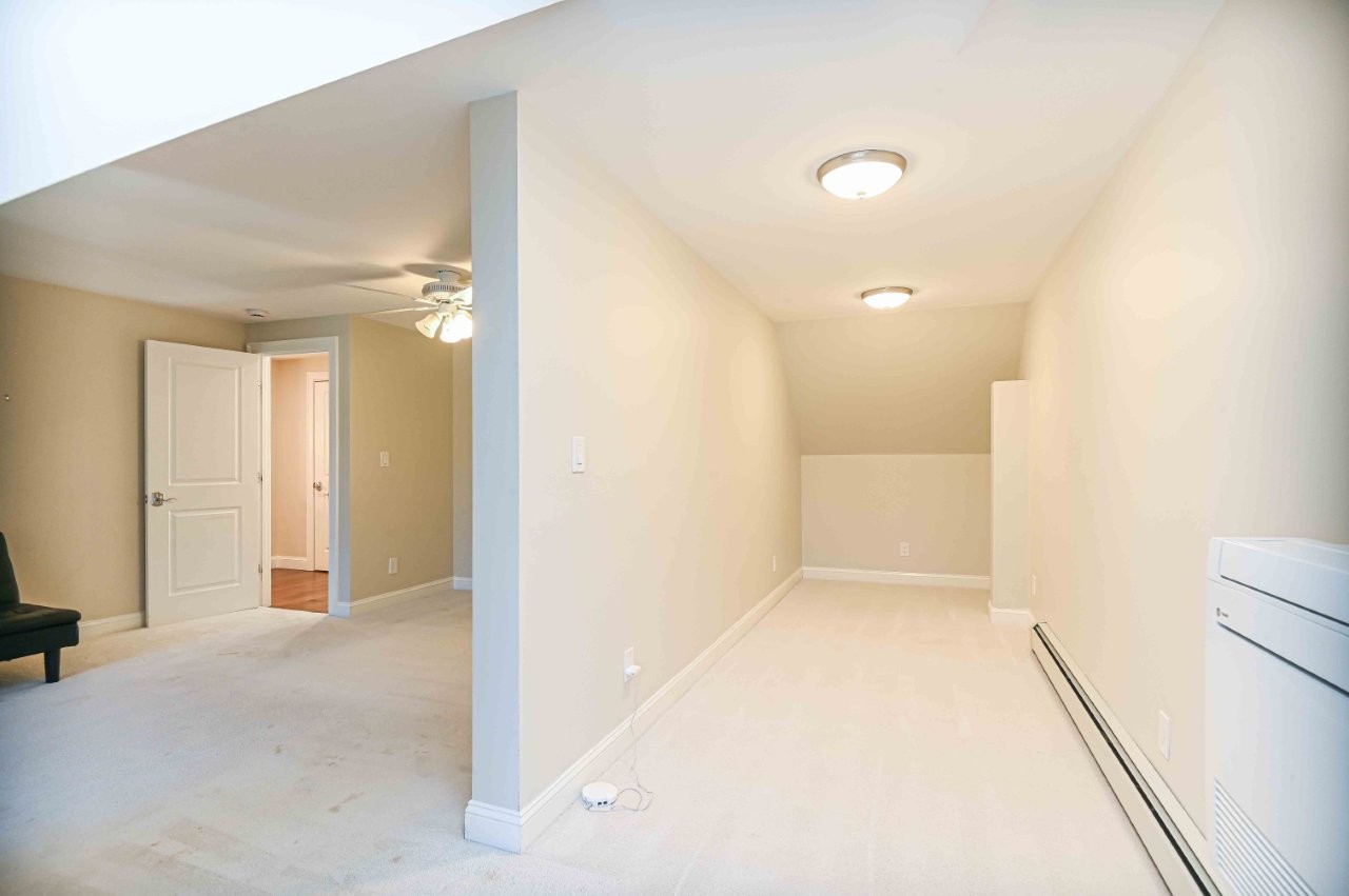 Ogunquit, Maine, 03907, United States, 13 Bedrooms Bedrooms, ,3 BathroomsBathrooms,Residential,For Sale,1777971