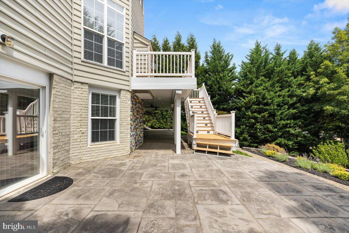 Winchester, Virginia, 22601, United States, 4 Bedrooms Bedrooms, ,5 BathroomsBathrooms,Residential,For Sale,1874493