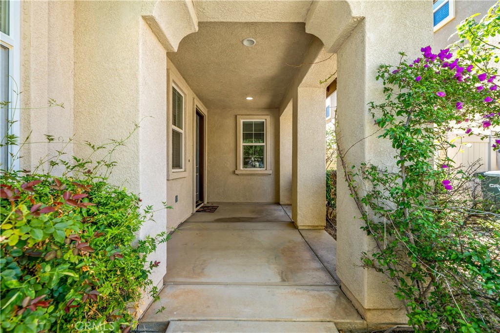 Lake Elsinore, California, 92530, United States, 5 Bedrooms Bedrooms, ,3 BathroomsBathrooms,Residential,For Sale,1881678