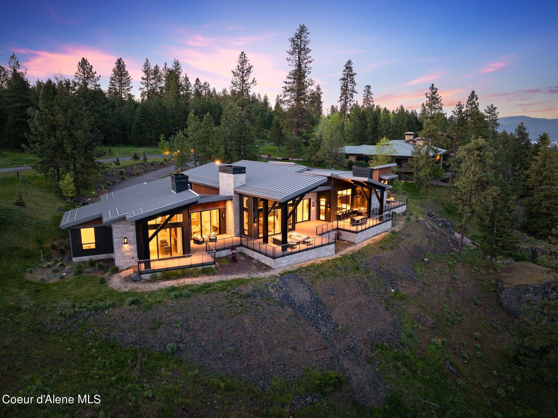 Coeur D'alene, Idaho, 83814, United States, 3 Bedrooms Bedrooms, ,2 BathroomsBathrooms,Residential,For Sale,1926176