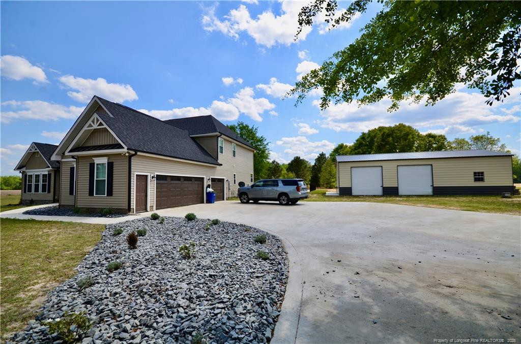 Wade, North Carolina, 28395, United States, 4 Bedrooms Bedrooms, ,5 BathroomsBathrooms,Residential,For Sale,1779432