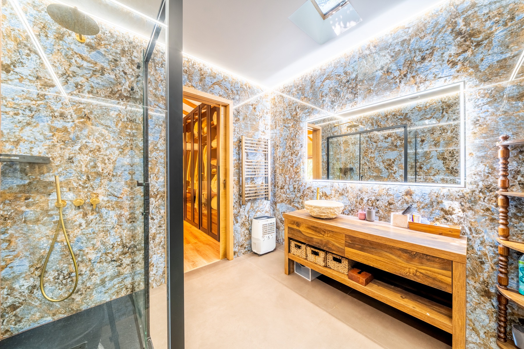  Detached house, 7 bedrooms, for Sale - 物件實景