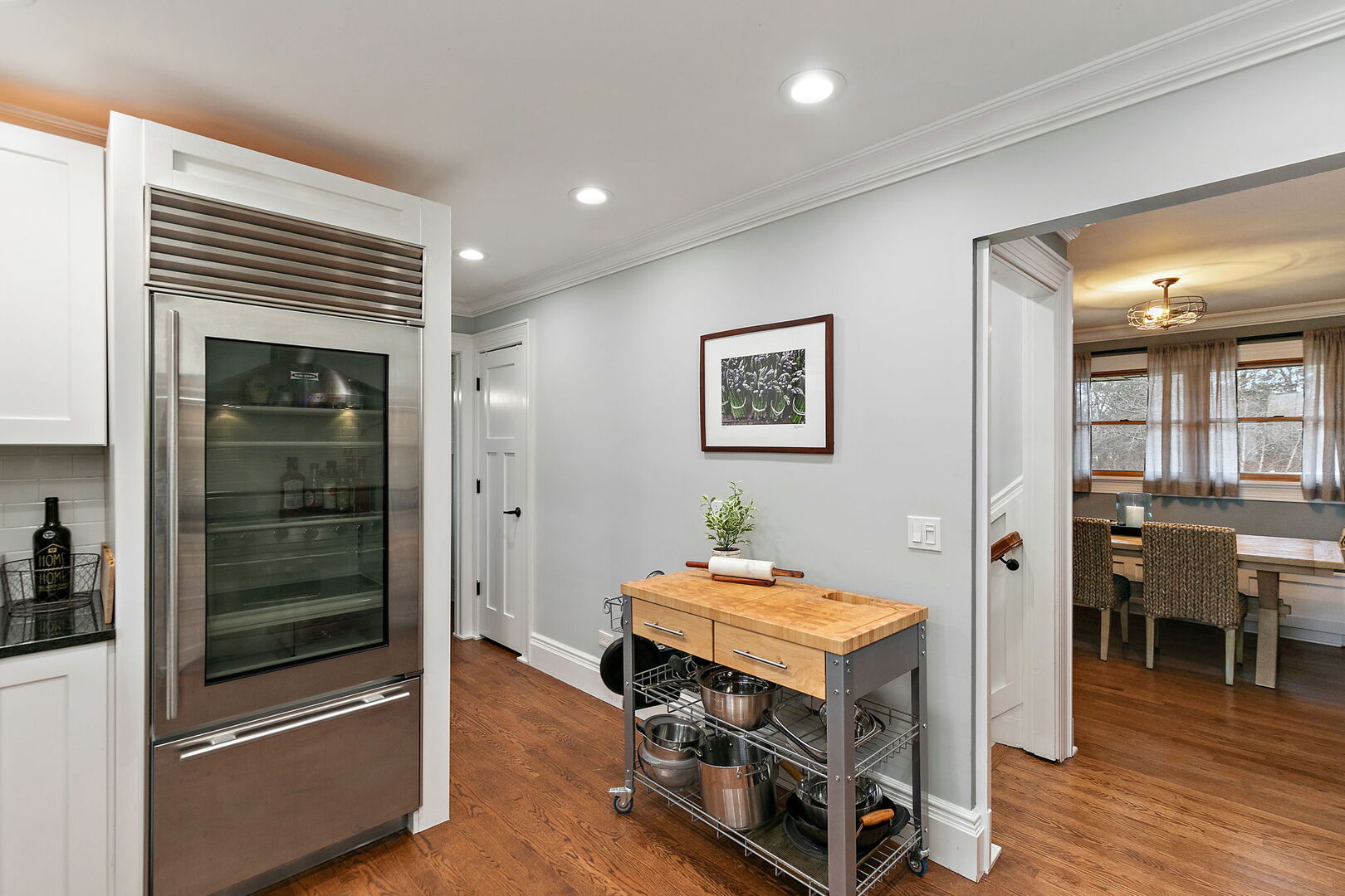 Mundelein, Illinois, 60060, United States, 2 Bedrooms Bedrooms, ,3 BathroomsBathrooms,Residential,For Sale,2010290