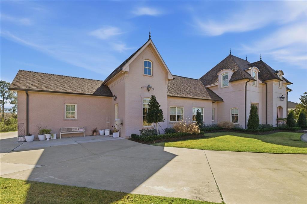 Lake Charles, Louisiana, 70605, United States, 5 Bedrooms Bedrooms, ,5 BathroomsBathrooms,Residential,For Sale,2024093