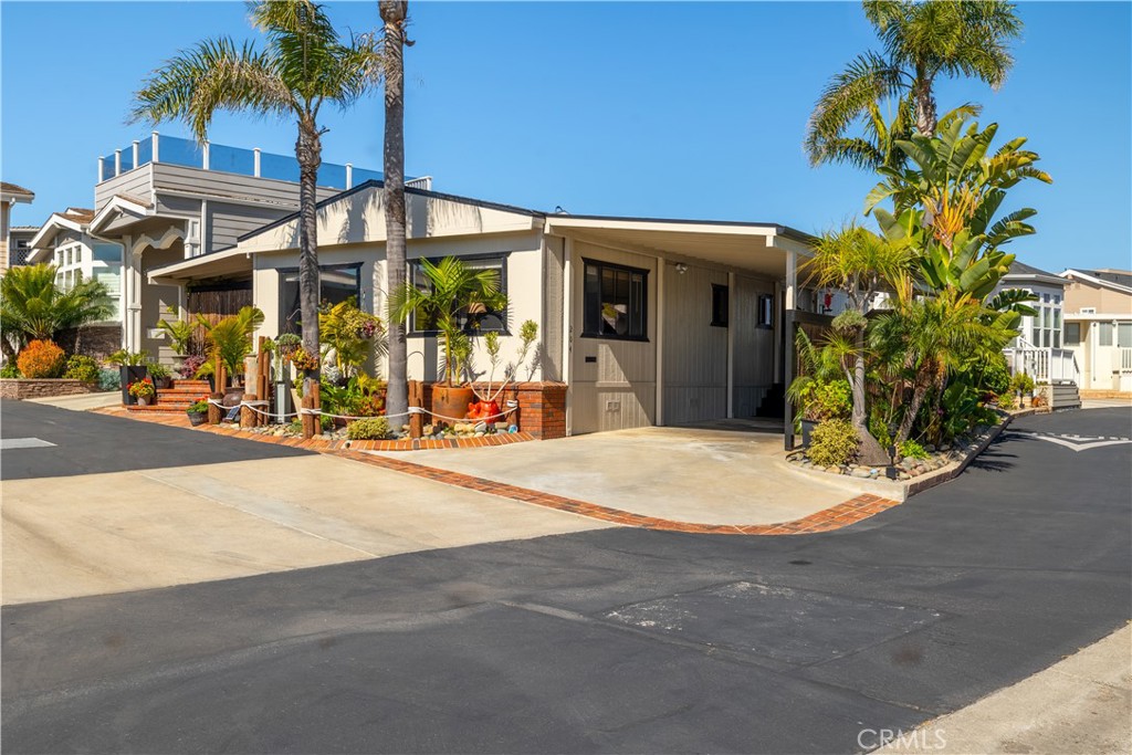 Carlsbad, California, 92011, United States, 2 Bedrooms Bedrooms, ,2 BathroomsBathrooms,Residential,For Sale,2026399