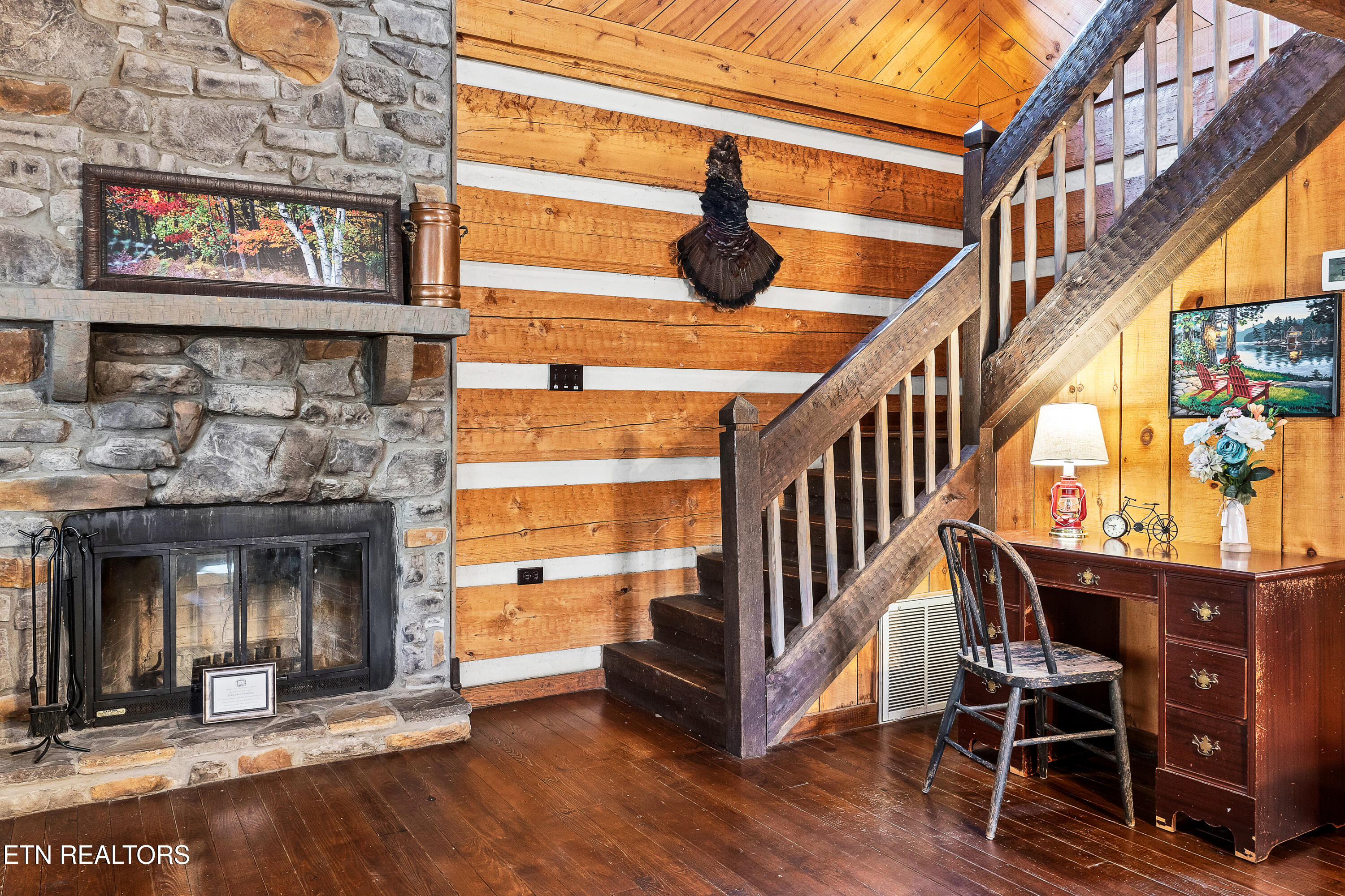 Townsend, Tennessee, 37882, United States, 2 Bedrooms Bedrooms, ,3 BathroomsBathrooms,Residential,For Sale,2010973