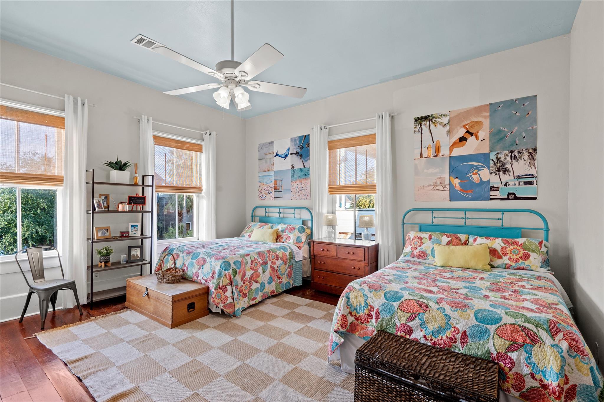 Galveston, Texas, 77550, United States, 4 Bedrooms Bedrooms, ,4 BathroomsBathrooms,Residential,For Sale,1934490