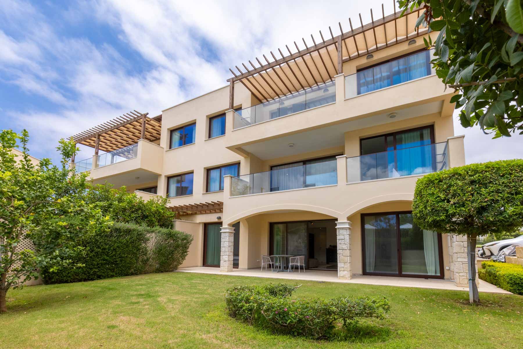 3 Bedroom Apartment with Private Garden in Aphrodite Hills Golf Resort - 物件實景