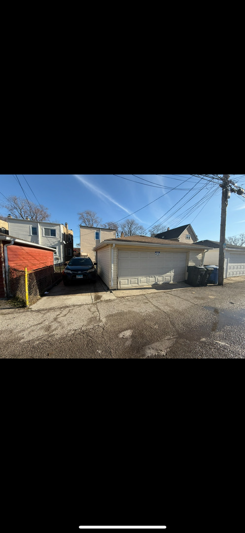 Chicago, Illinois, 60625, United States, 6 Bedrooms Bedrooms, ,Residential,For Sale,2006244