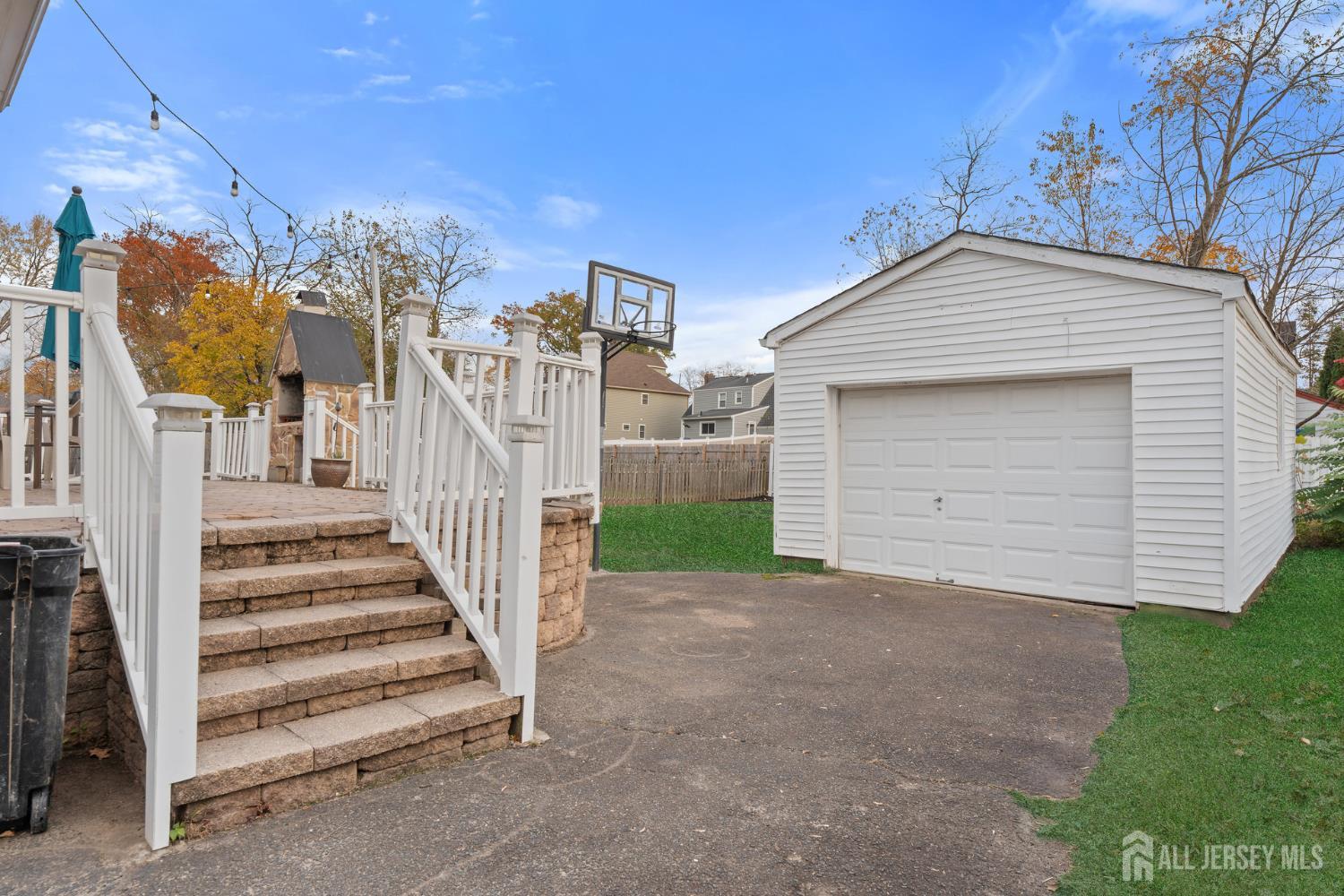 Dunellen, New Jersey, 08812, United States, 3 Bedrooms Bedrooms, ,2 BathroomsBathrooms,Residential,For Sale,1991582