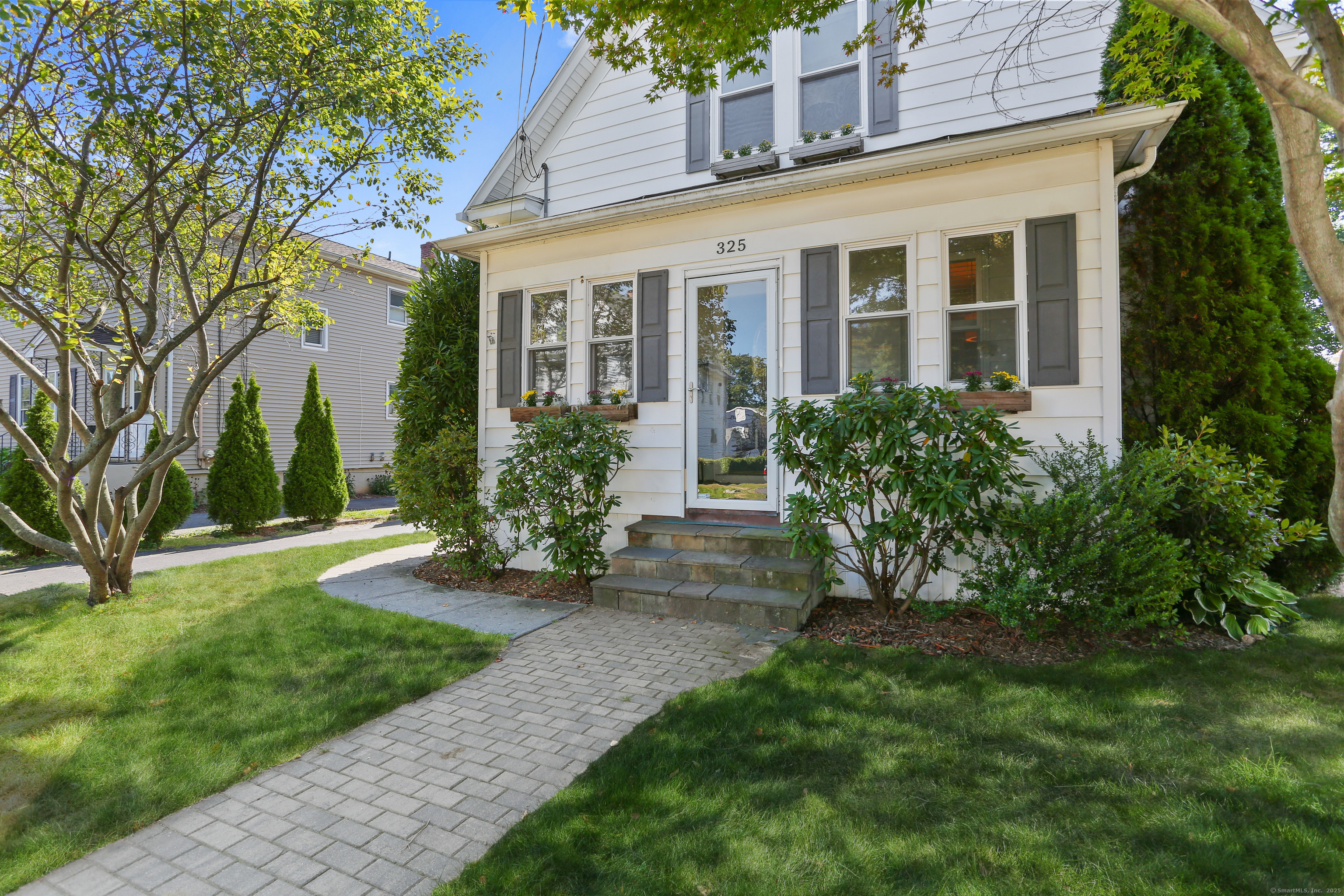 Fairfield, Connecticut, 06825, United States, 4 Bedrooms Bedrooms, ,2 BathroomsBathrooms,Residential,For Sale,1940961