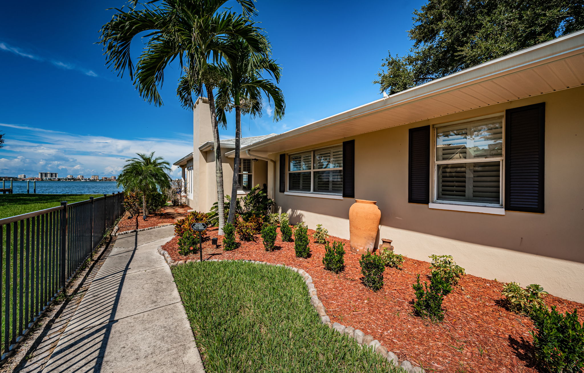 Clearwater, Florida, 33755, United States, 2 Bedrooms Bedrooms, ,2 BathroomsBathrooms,Residential,For Sale,1978253