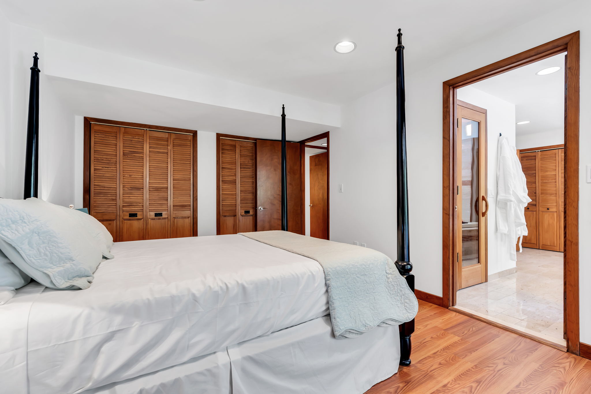  267 E Highland Avenue - 物件實景