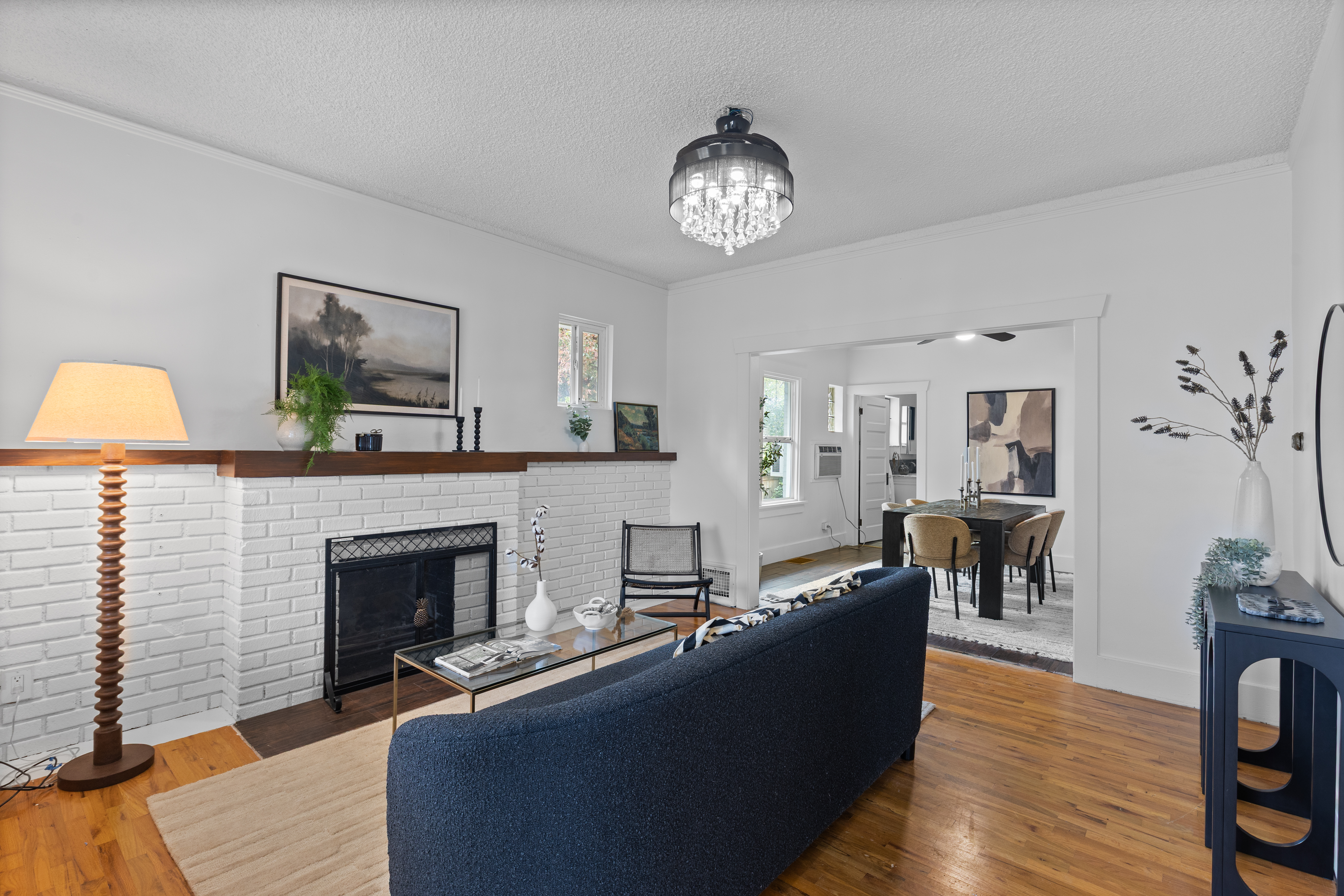  Wheat Ridge Home with Detached Garage and Flexible Upper Suite - 物件實景