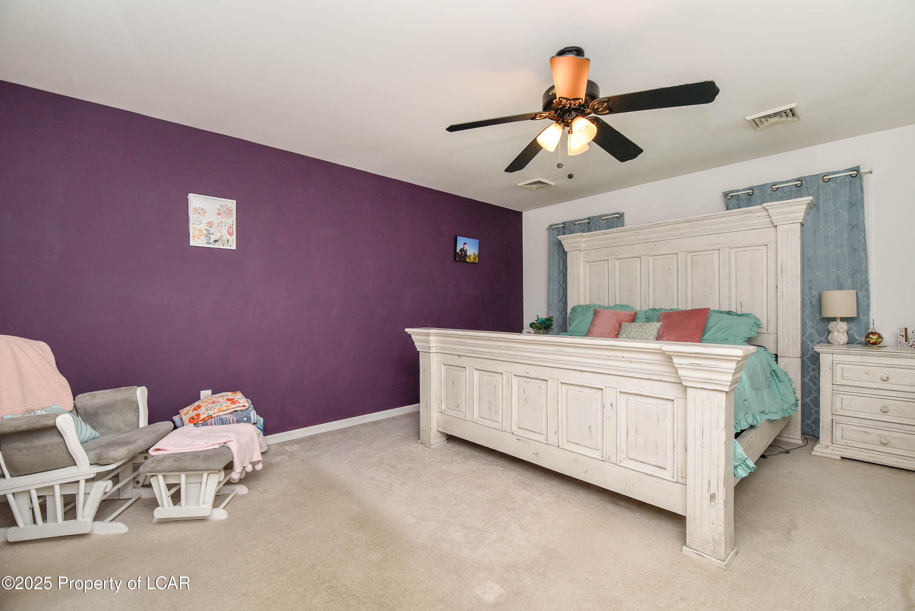 Dallas, Pennsylvania, 18612, United States, 4 Bedrooms Bedrooms, ,3 BathroomsBathrooms,Residential,For Sale,2005553