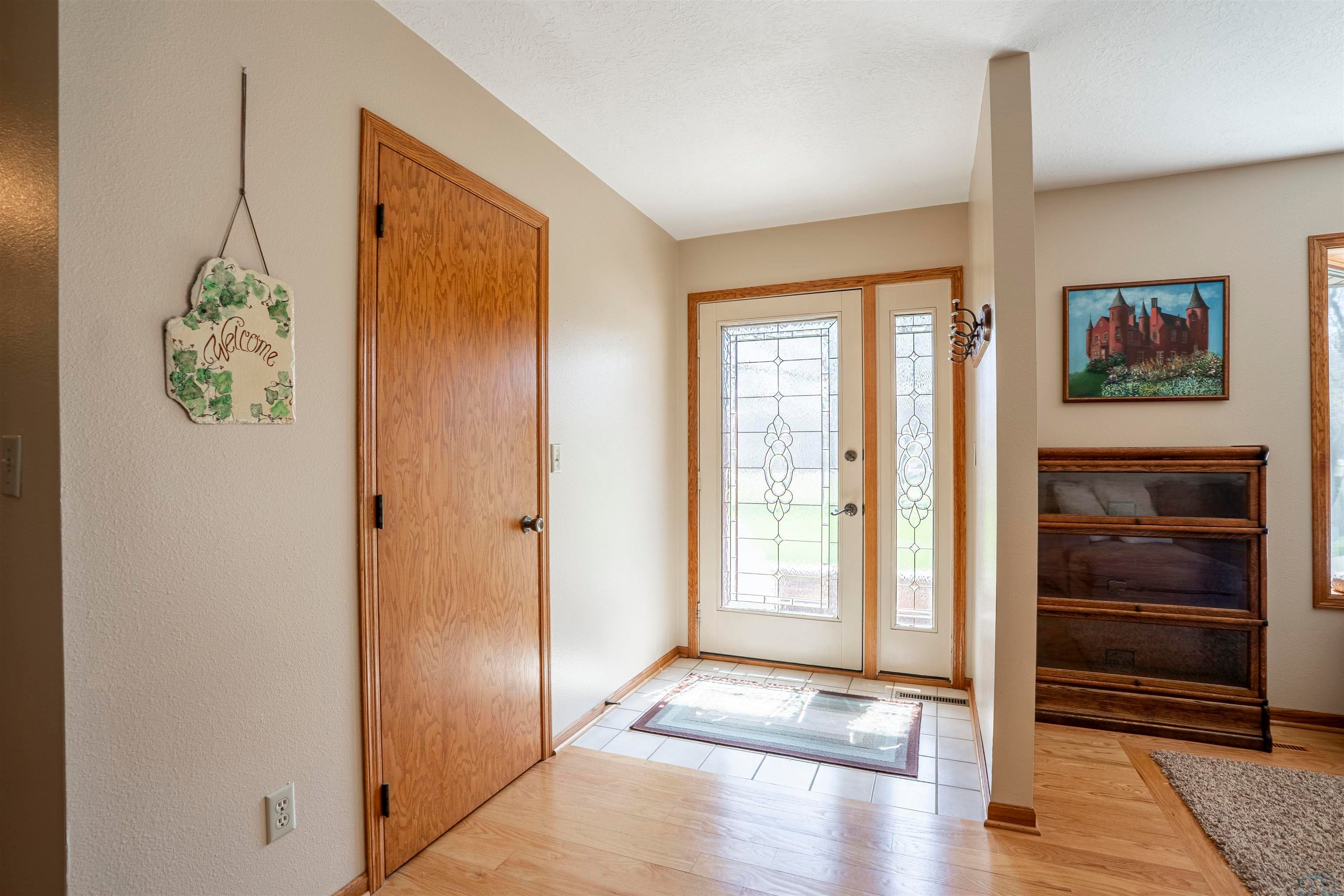Sioux City, Iowa, 51108, United States, 3 Bedrooms Bedrooms, ,4 BathroomsBathrooms,Residential,For Sale,2035847