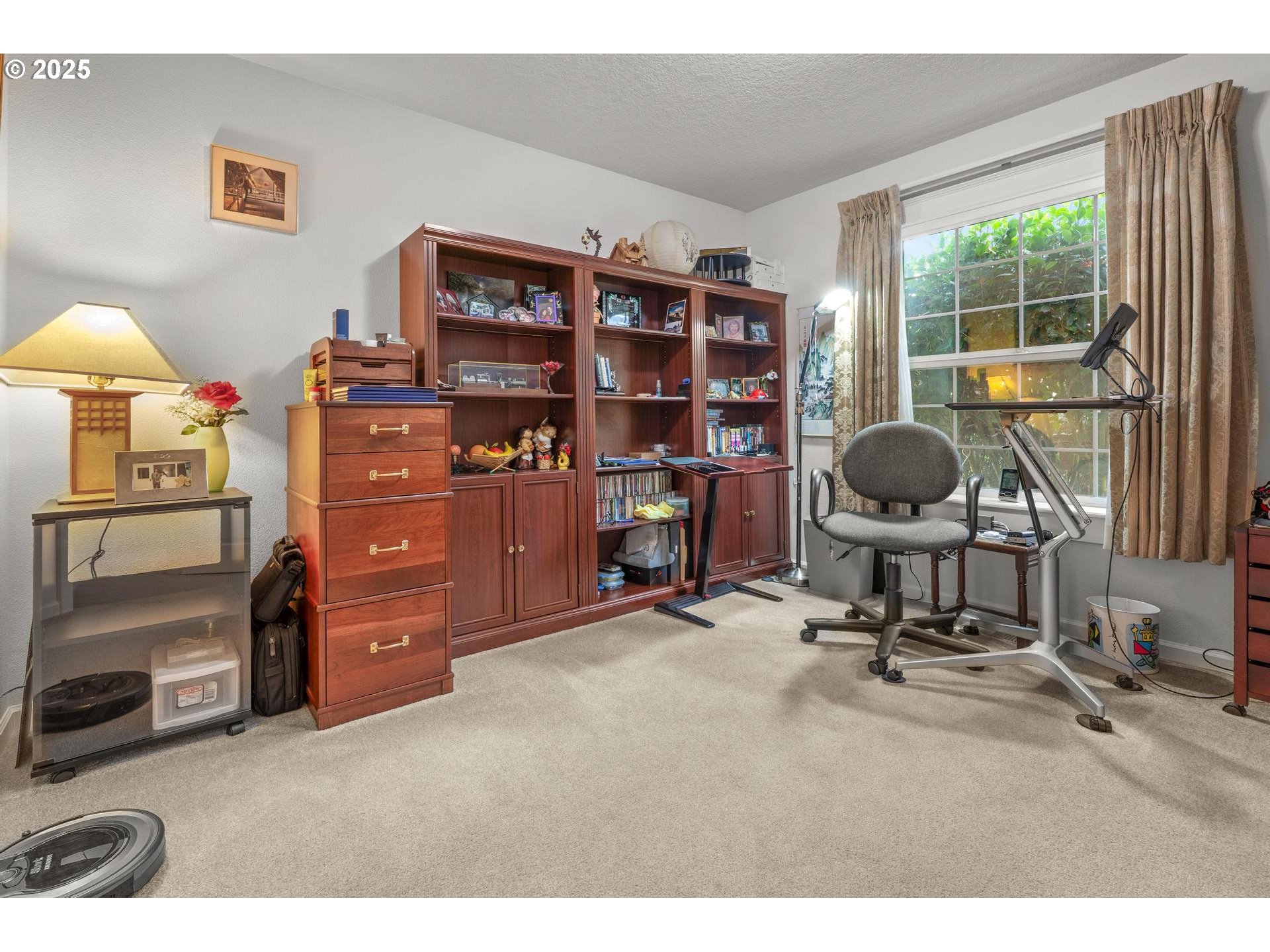 Oregon City, Oregon, 97045, United States, 3 Bedrooms Bedrooms, ,2 BathroomsBathrooms,Residential,For Sale,1949675