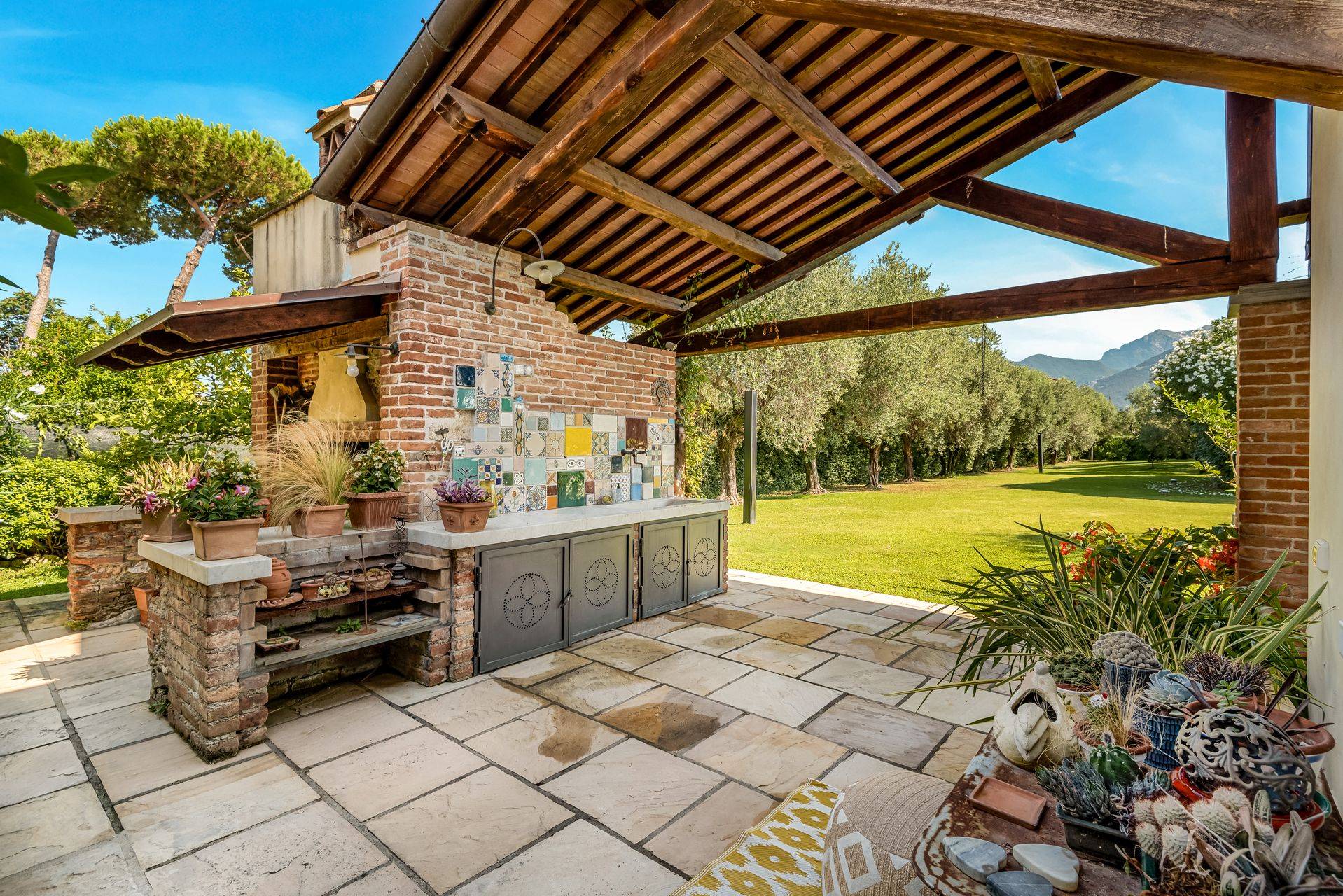 via crociale, Pietrasanta, Lucca, 55045, IT, 3 Bedrooms Bedrooms, ,4 BathroomsBathrooms,Residential,For Sale,via crociale,1610181