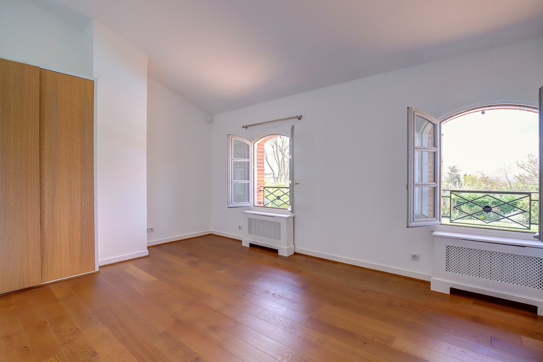  PROXIMITÉ TOULOUSE - MAISON 300m2 - PISCINE - GARAGE - 物件實景