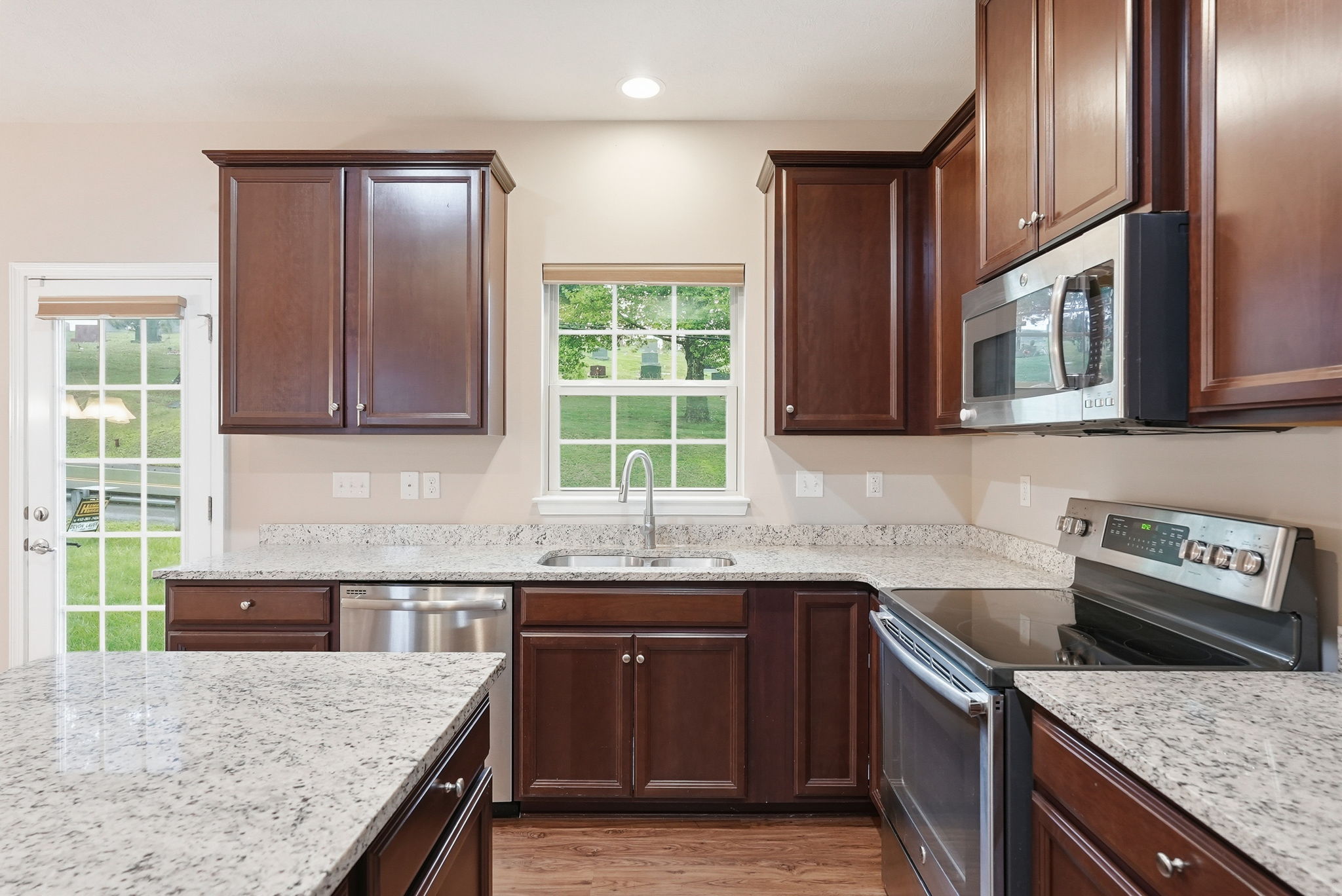  504 Aprilmae Way, Pittsburgh, PA 15237 - 物件實景