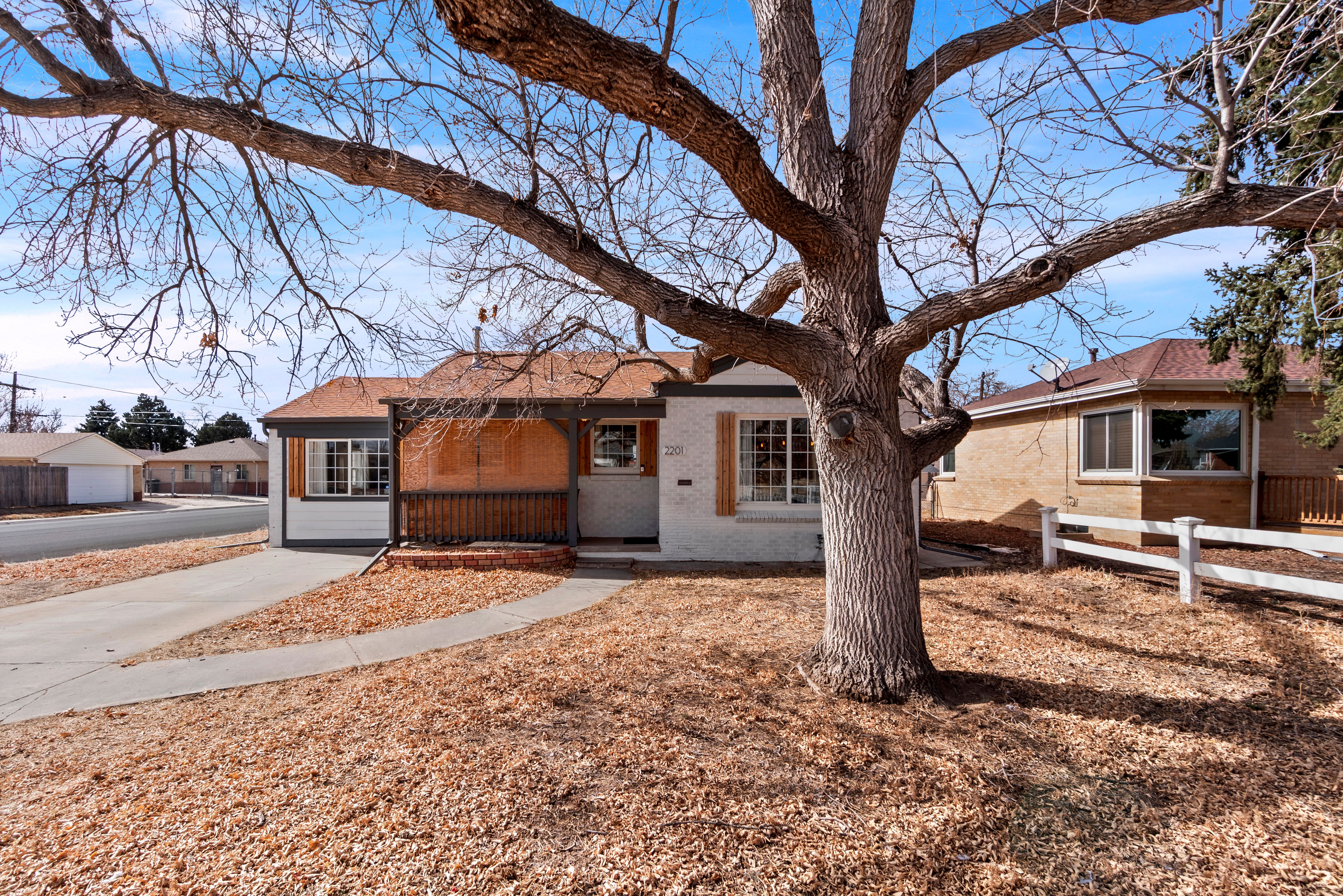  South Park Hill Remodeled 3 Bedroom, 2 Bath Brick Ranch on Corner Lot - 物件實景