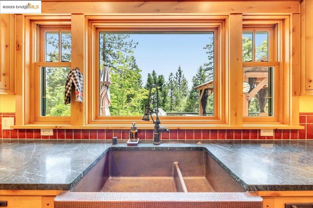 Twain Harte, California, 95383, United States, 4 Bedrooms Bedrooms, ,3 BathroomsBathrooms,Residential,For Sale,1908643