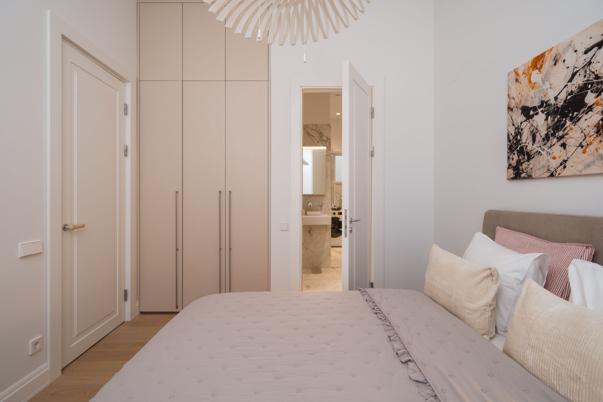  Elegant Investment Apartment in Historic Raina Nams, Opposite the National Opera - 物件實景