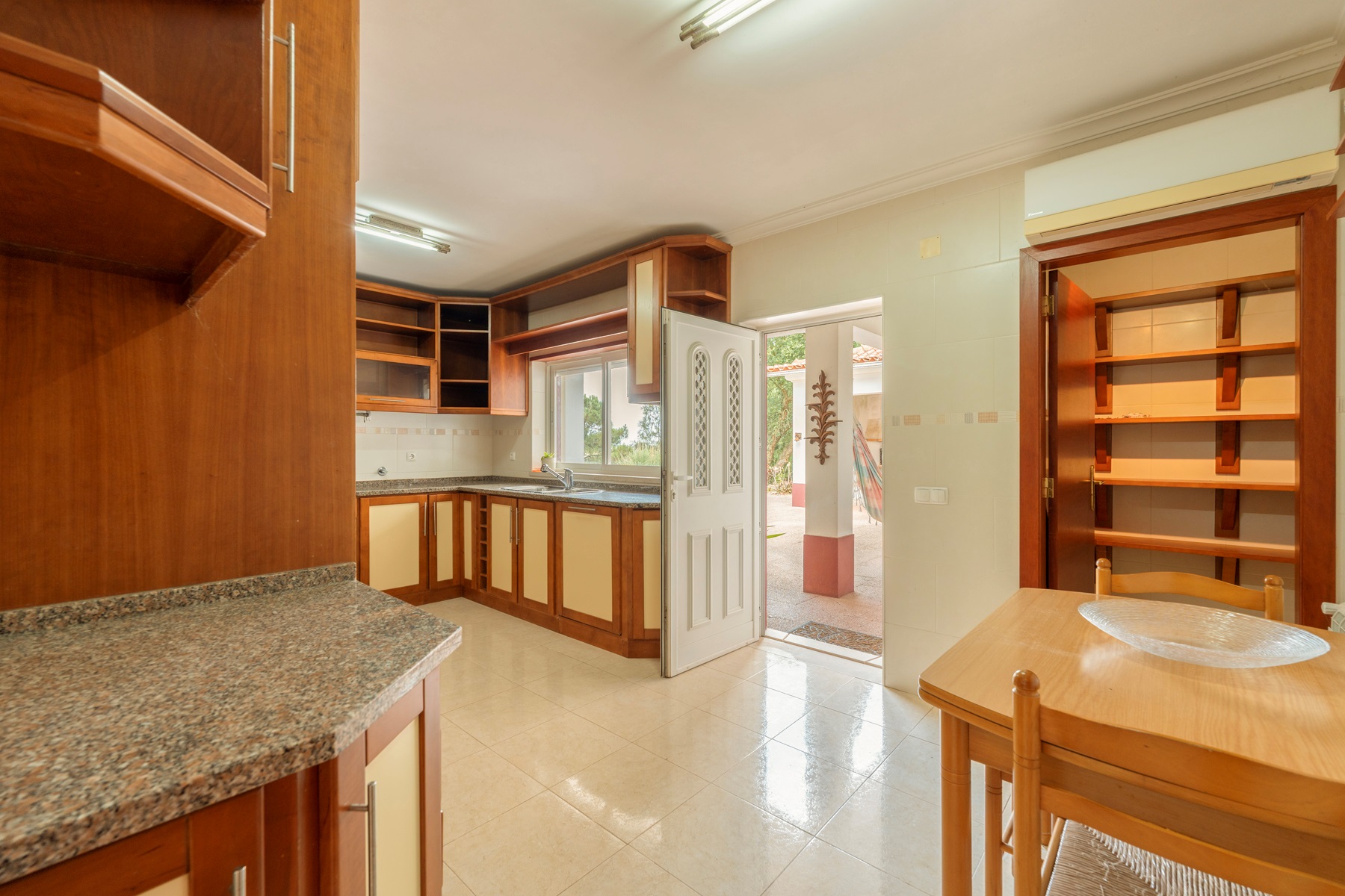  Country Estate, 4 bedrooms, for Sale - 物件實景