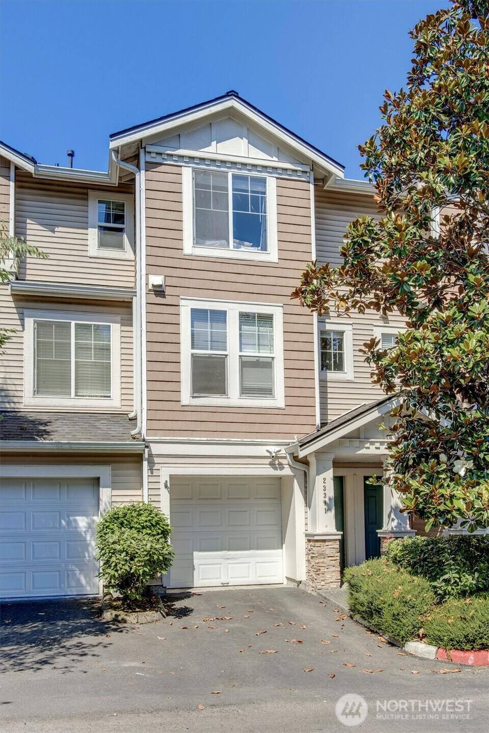 61st Pl, Kent, WA 98032