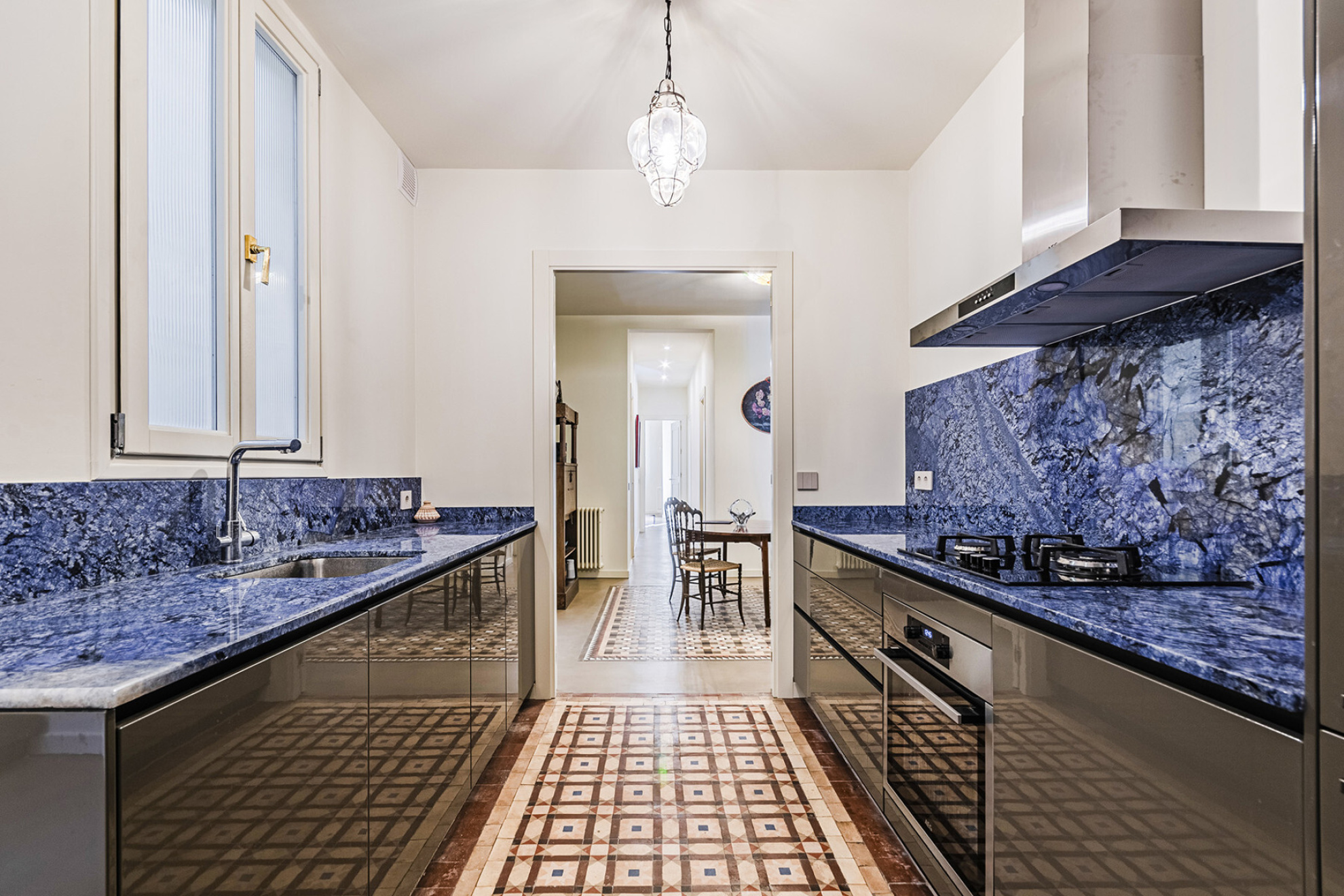  Renovated apartment with lots of light and views of the Coliseum theater - 物件實景