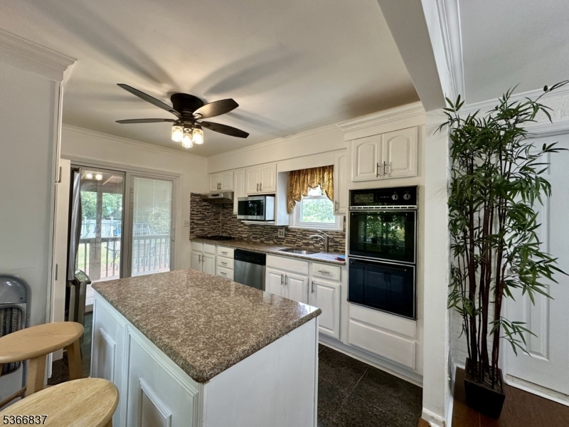 Pompton Lakes Boro, New Jersey, 07442, United States, 3 Bedrooms Bedrooms, ,3 BathroomsBathrooms,Residential,For Sale,1875678