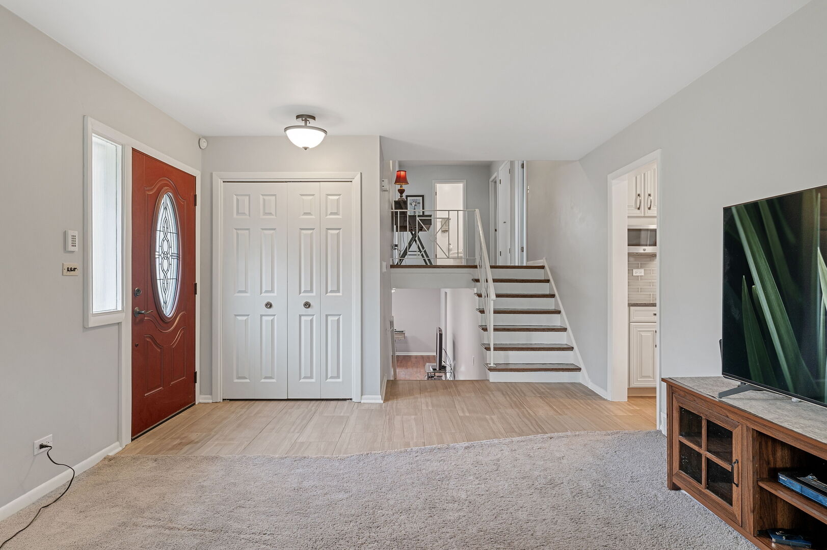 Glenview, Illinois, 60025, United States, 4 Bedrooms Bedrooms, ,3 BathroomsBathrooms,Residential,For Sale,1934626