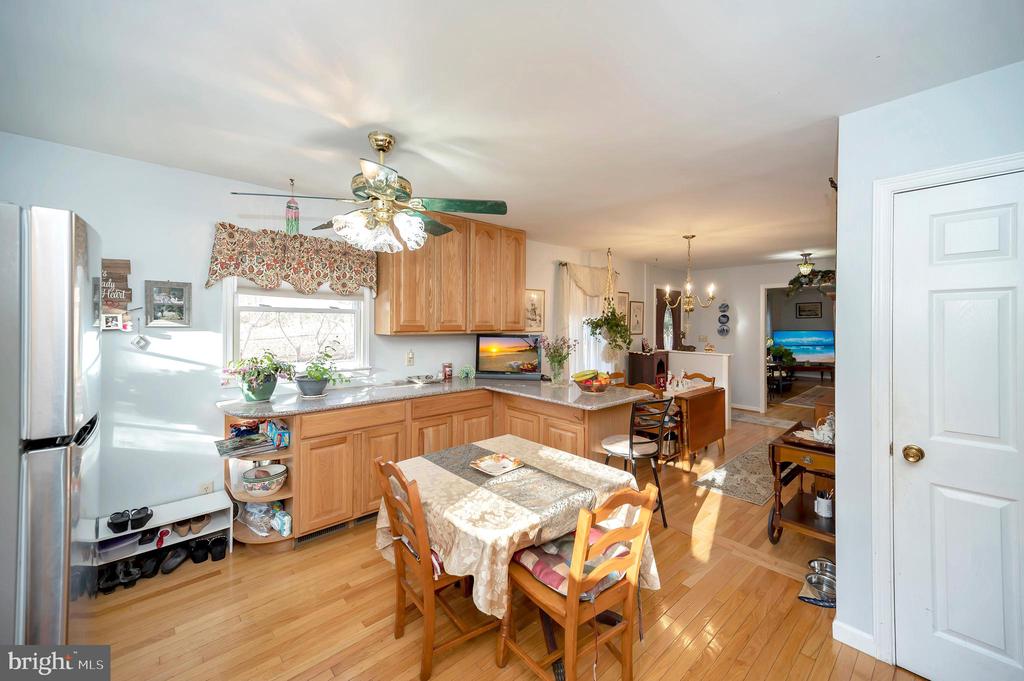 Fredericksburg, Virginia, 22406, United States, 5 Bedrooms Bedrooms, ,3 BathroomsBathrooms,Residential,For Sale,1977445