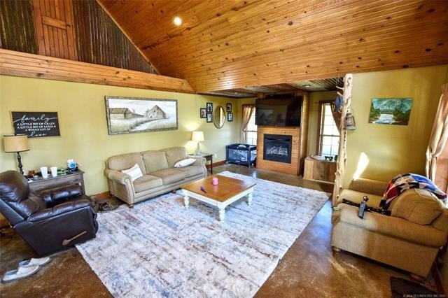 Hulbert, Oklahoma, 74441, United States, 4 Bedrooms Bedrooms, ,2 BathroomsBathrooms,Residential,For Sale,1983327