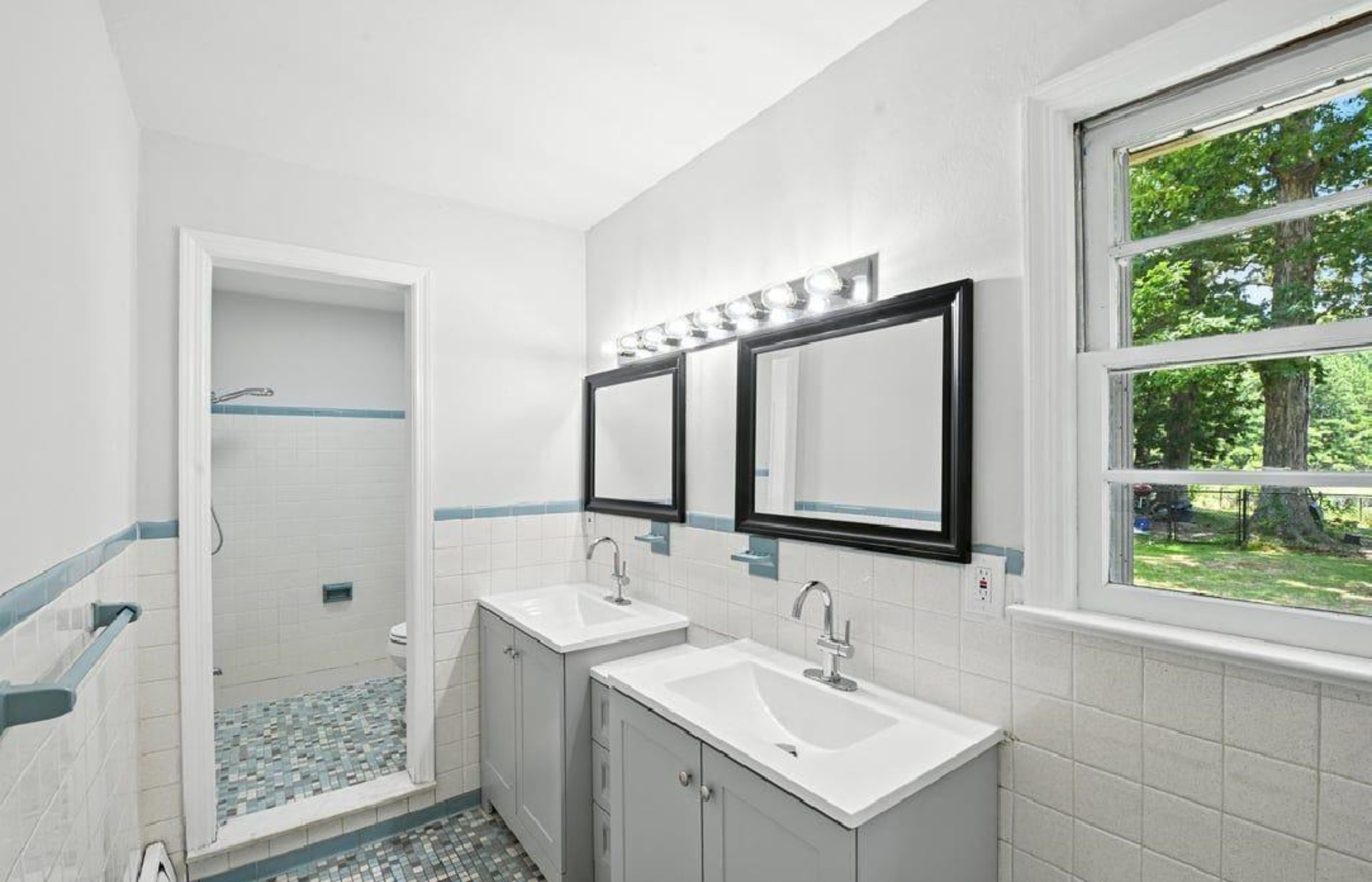 Norfolk, Virginia, 23502, United States, 5 Bedrooms Bedrooms, ,3 BathroomsBathrooms,Residential,For Sale,1984134